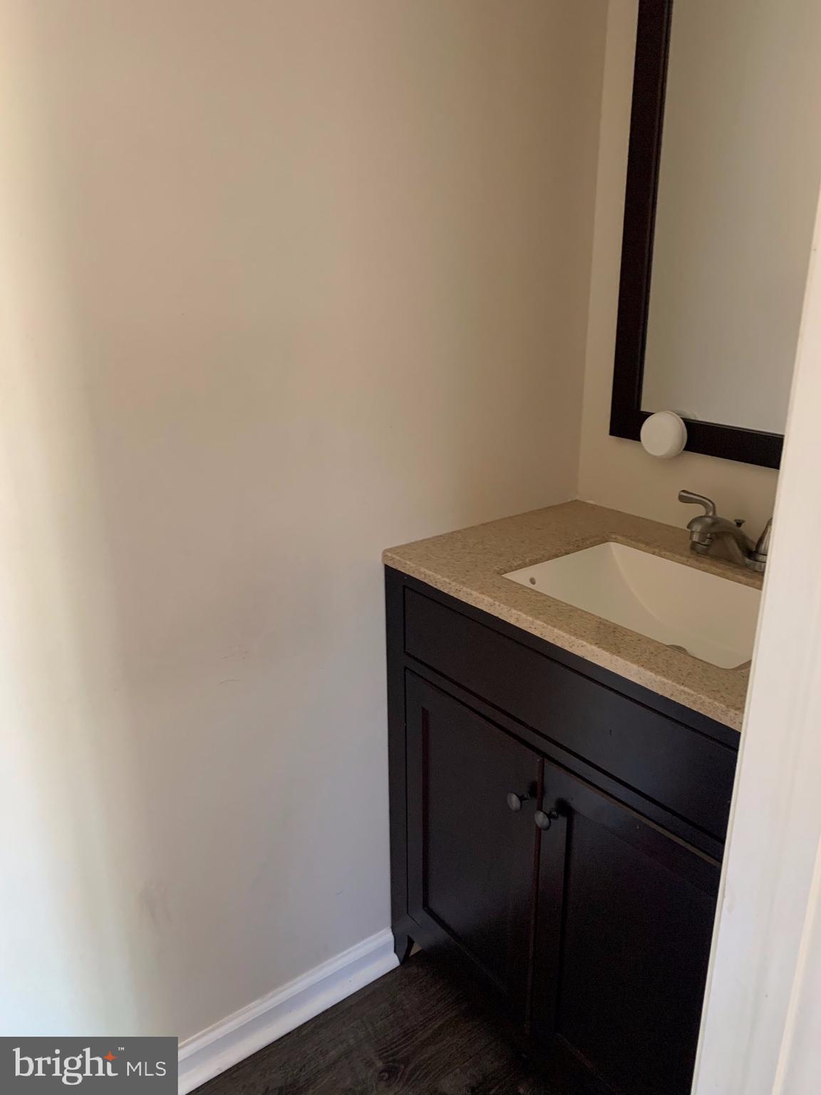 LAUREL WOODS - Residential Lease