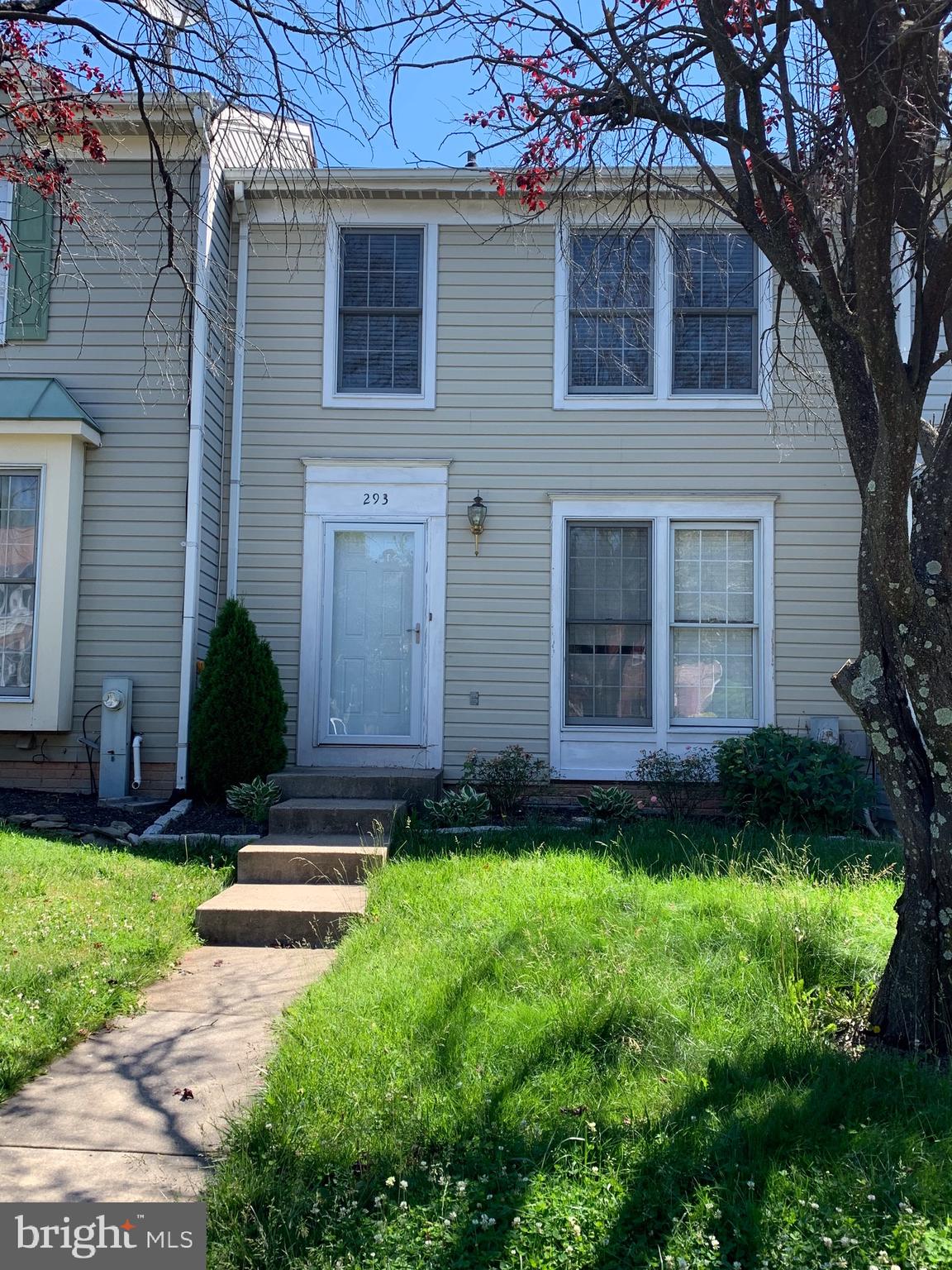 LAUREL WOODS - Residential Lease