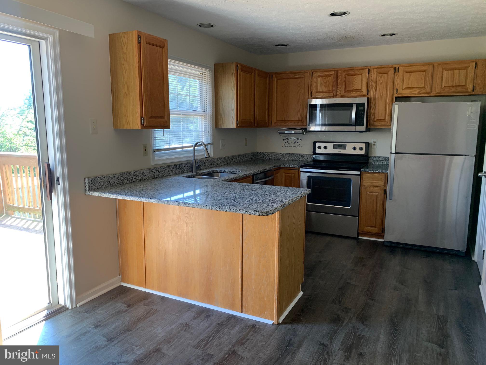 LAUREL WOODS - Residential Lease