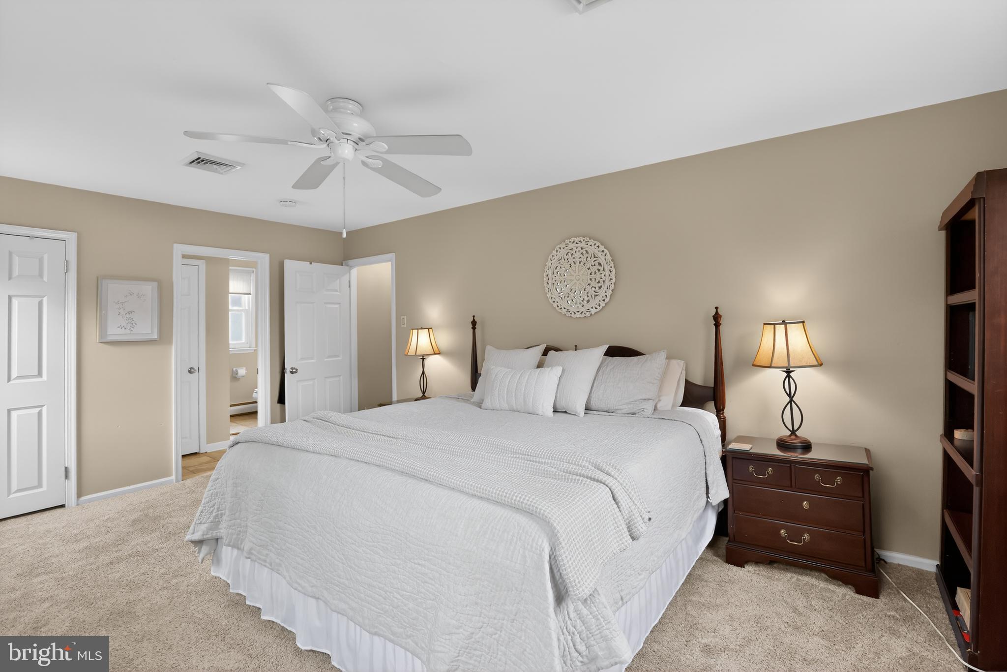 WESTTOWN COUNTRY - Residential