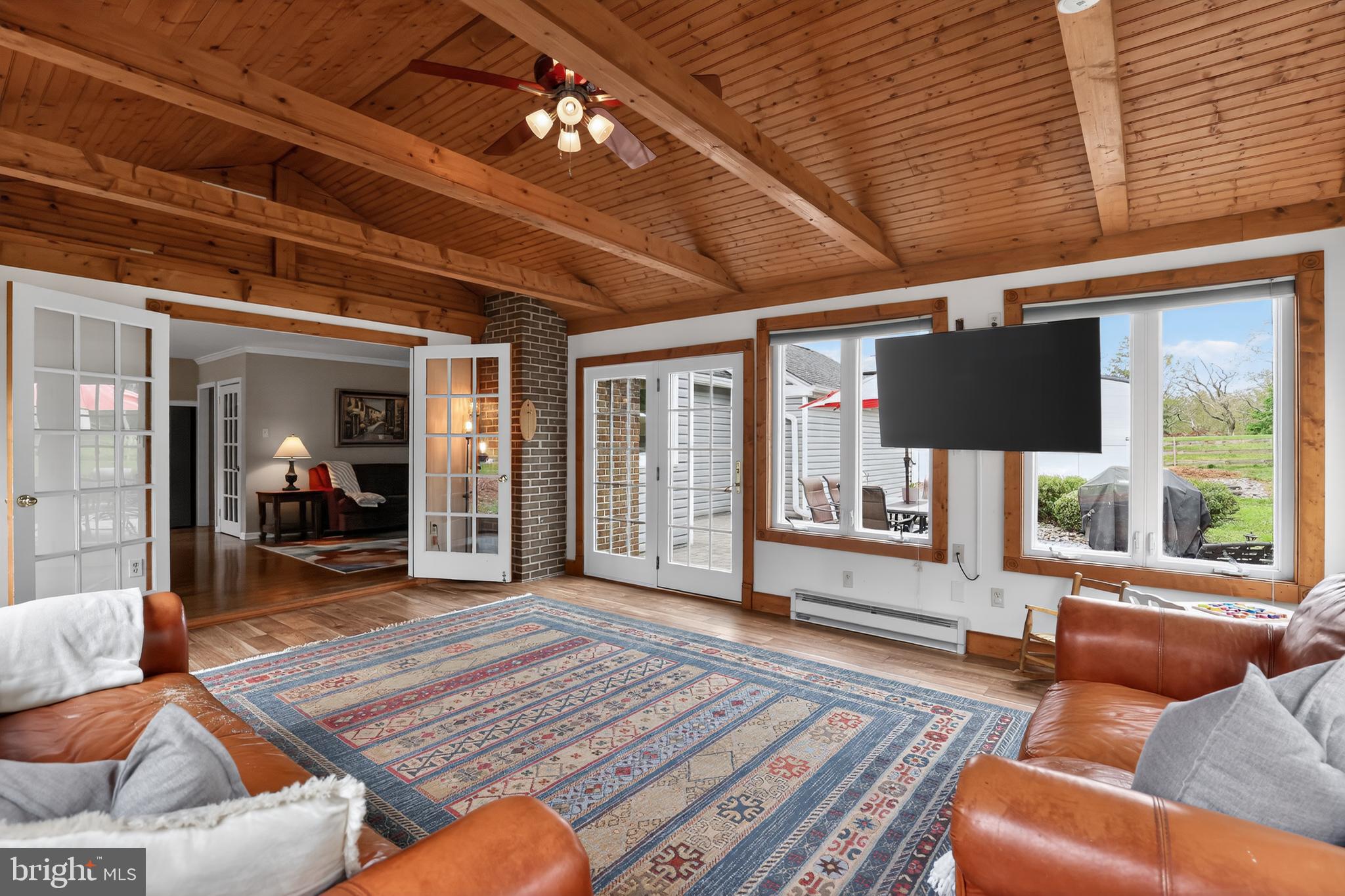 WESTTOWN COUNTRY - Residential