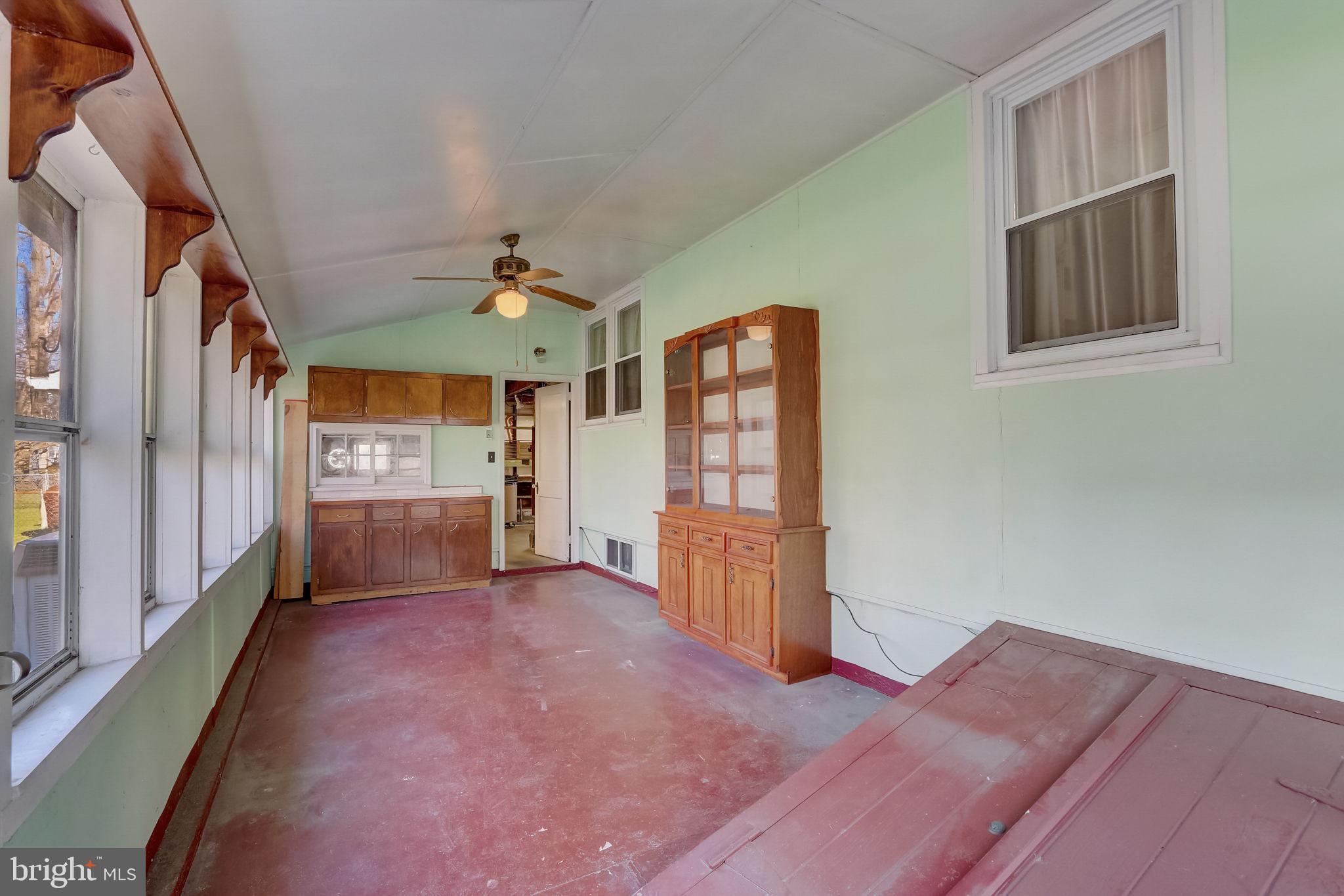 WASHINGTON HGTS - Residential