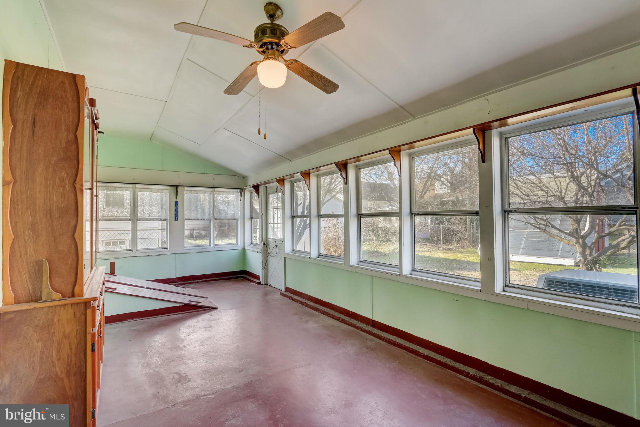 WASHINGTON HGTS - Residential