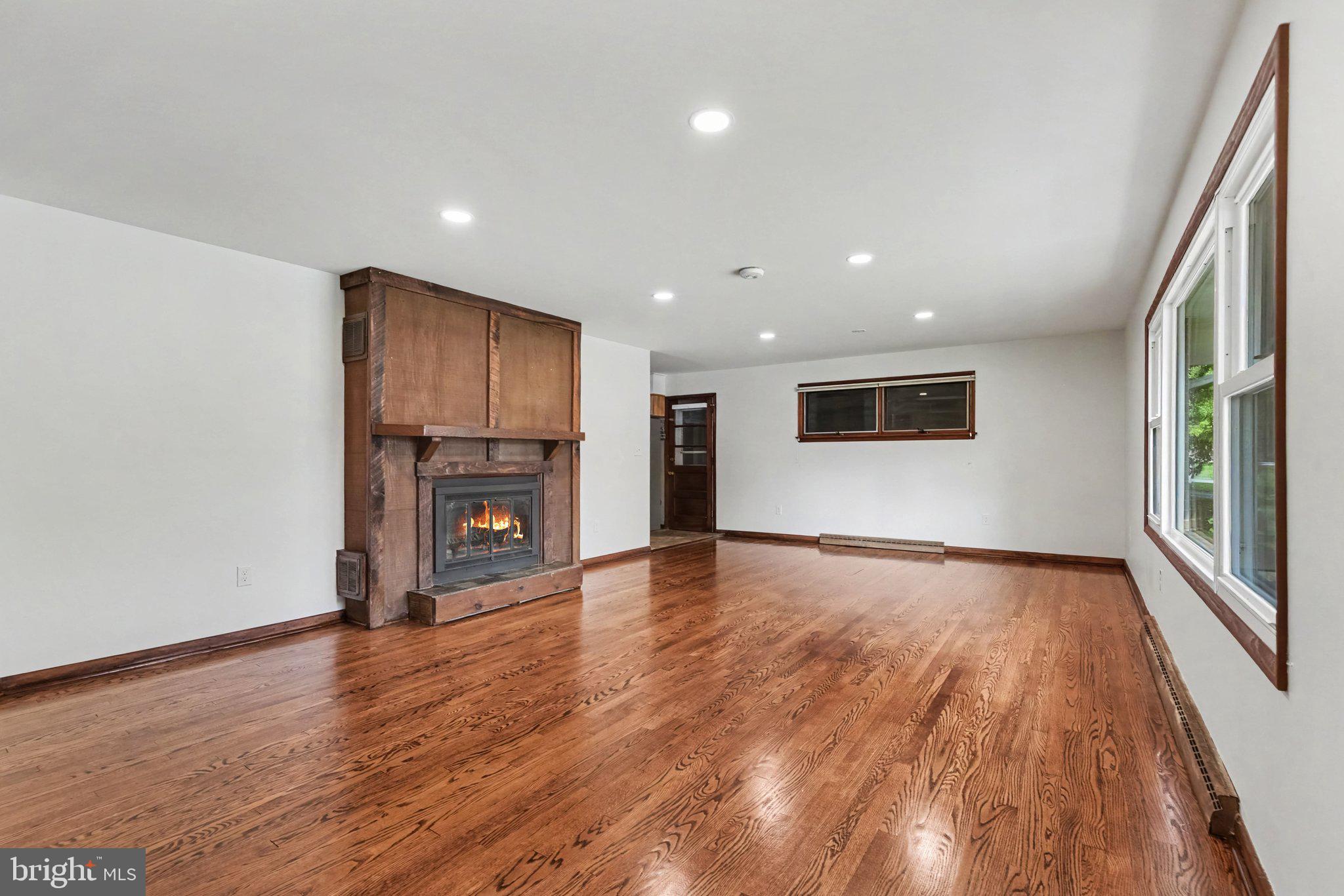 604 HILLCREST ROAD