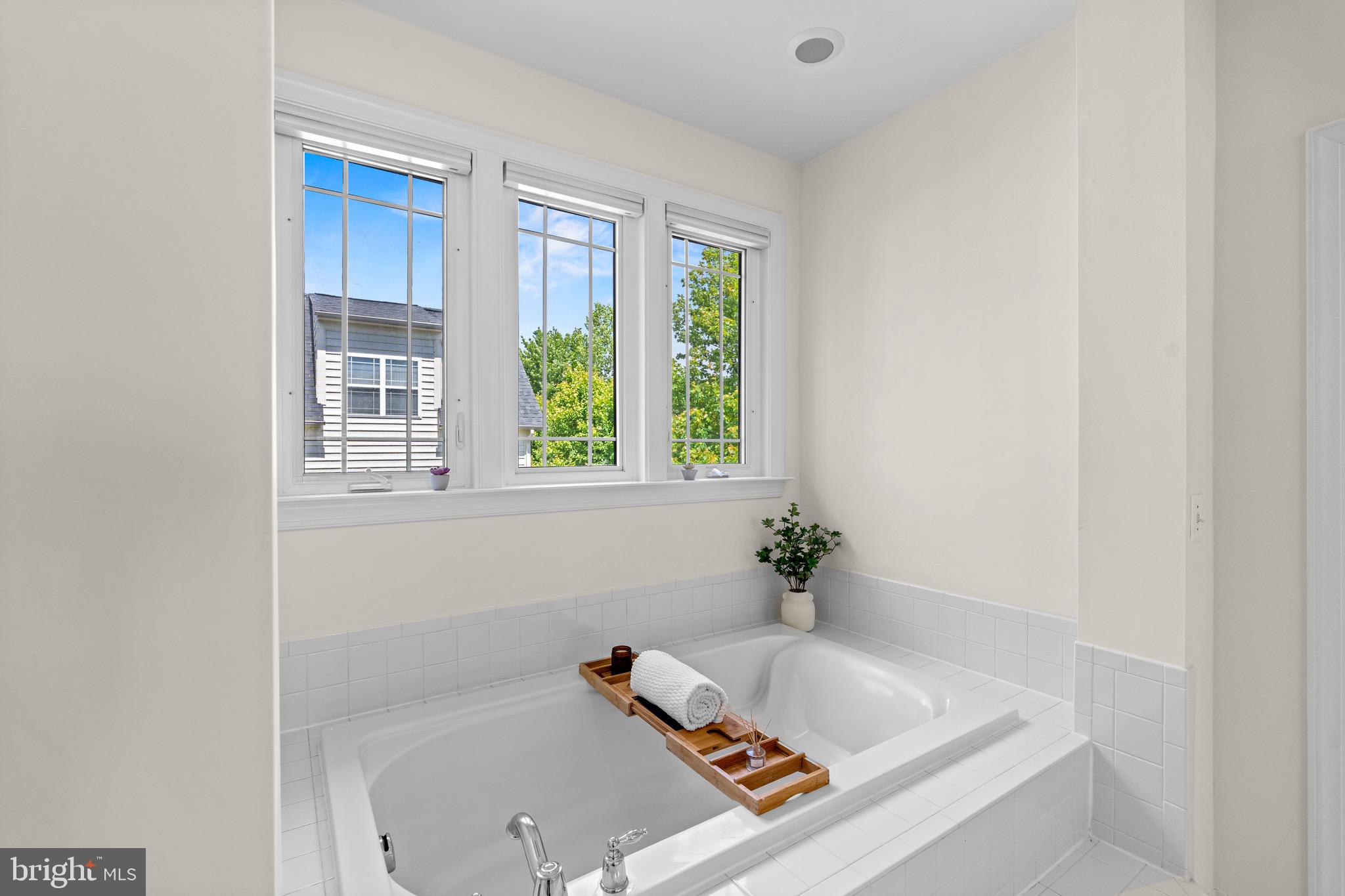 LAUREL HILL LANDBAY - Residential