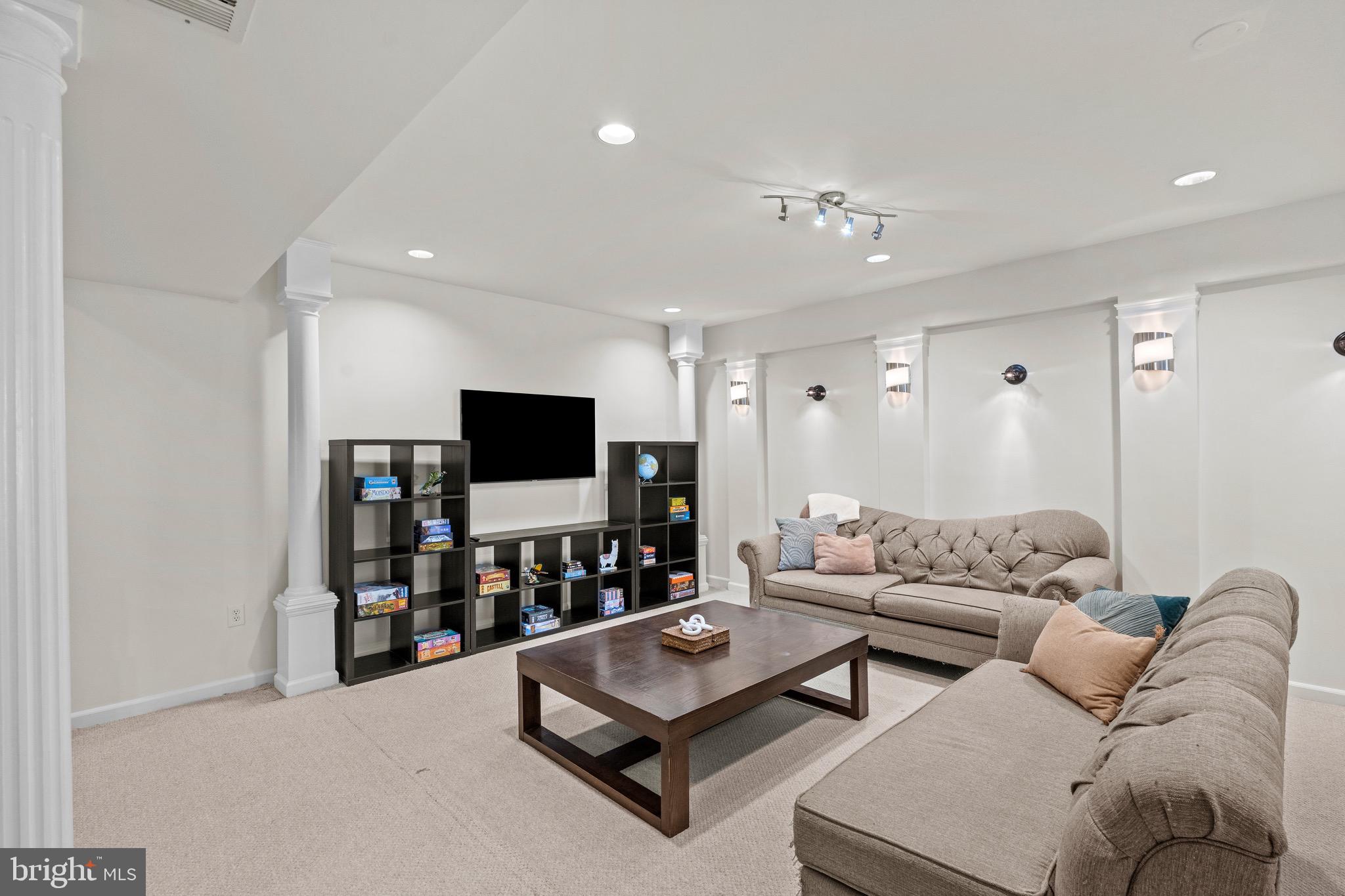LAUREL HILL LANDBAY - Residential
