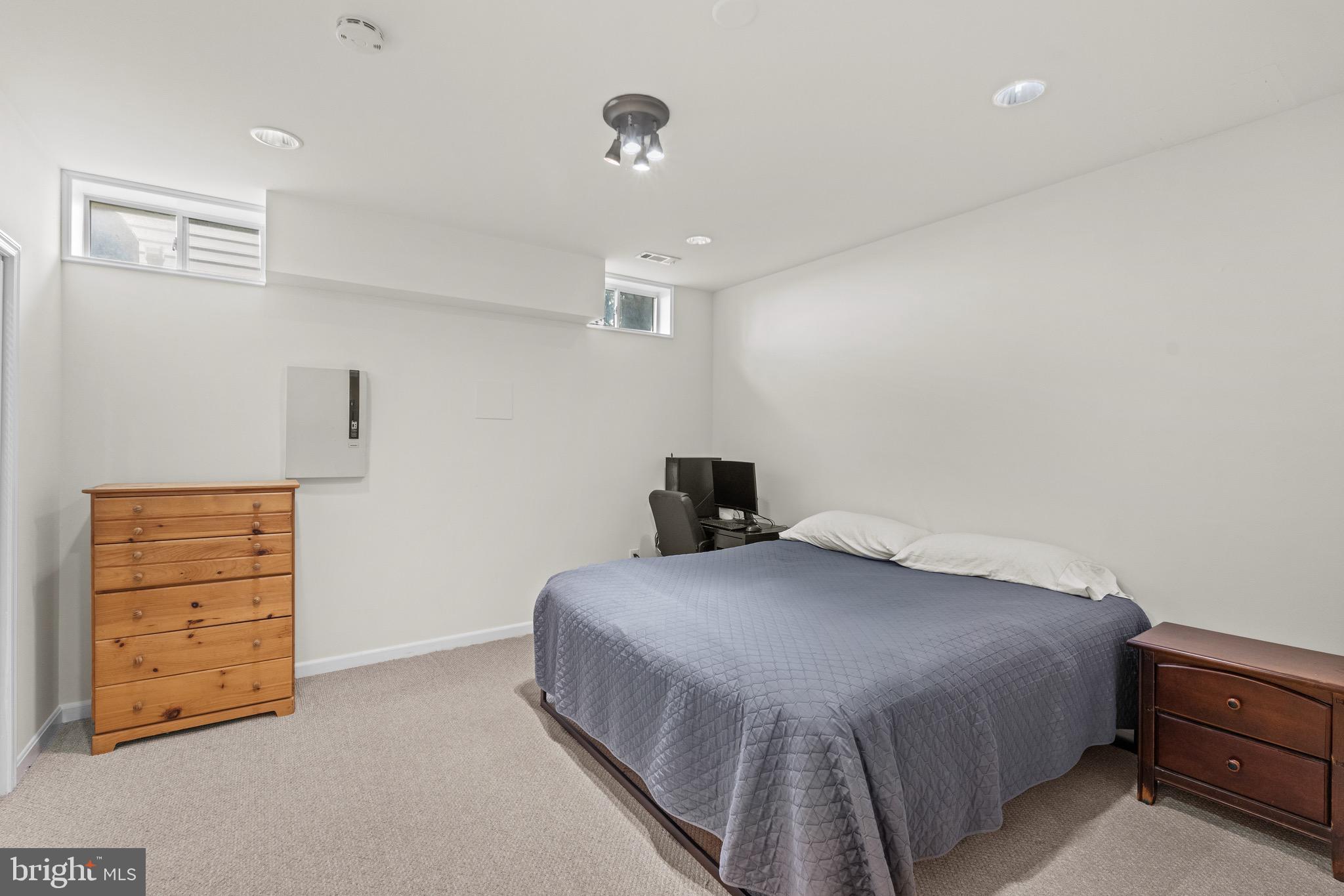 LAUREL HILL LANDBAY - Residential