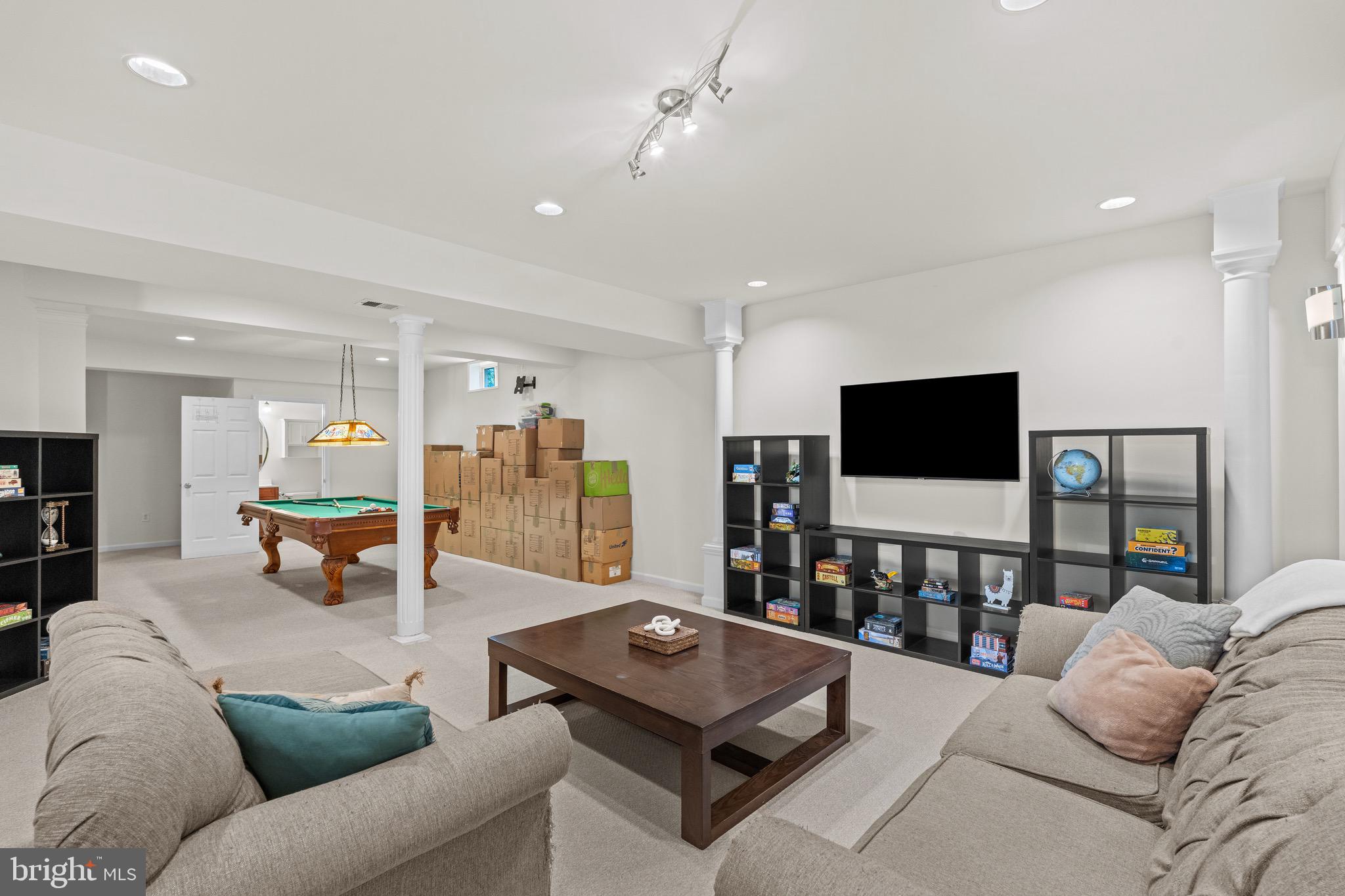 LAUREL HILL LANDBAY - Residential