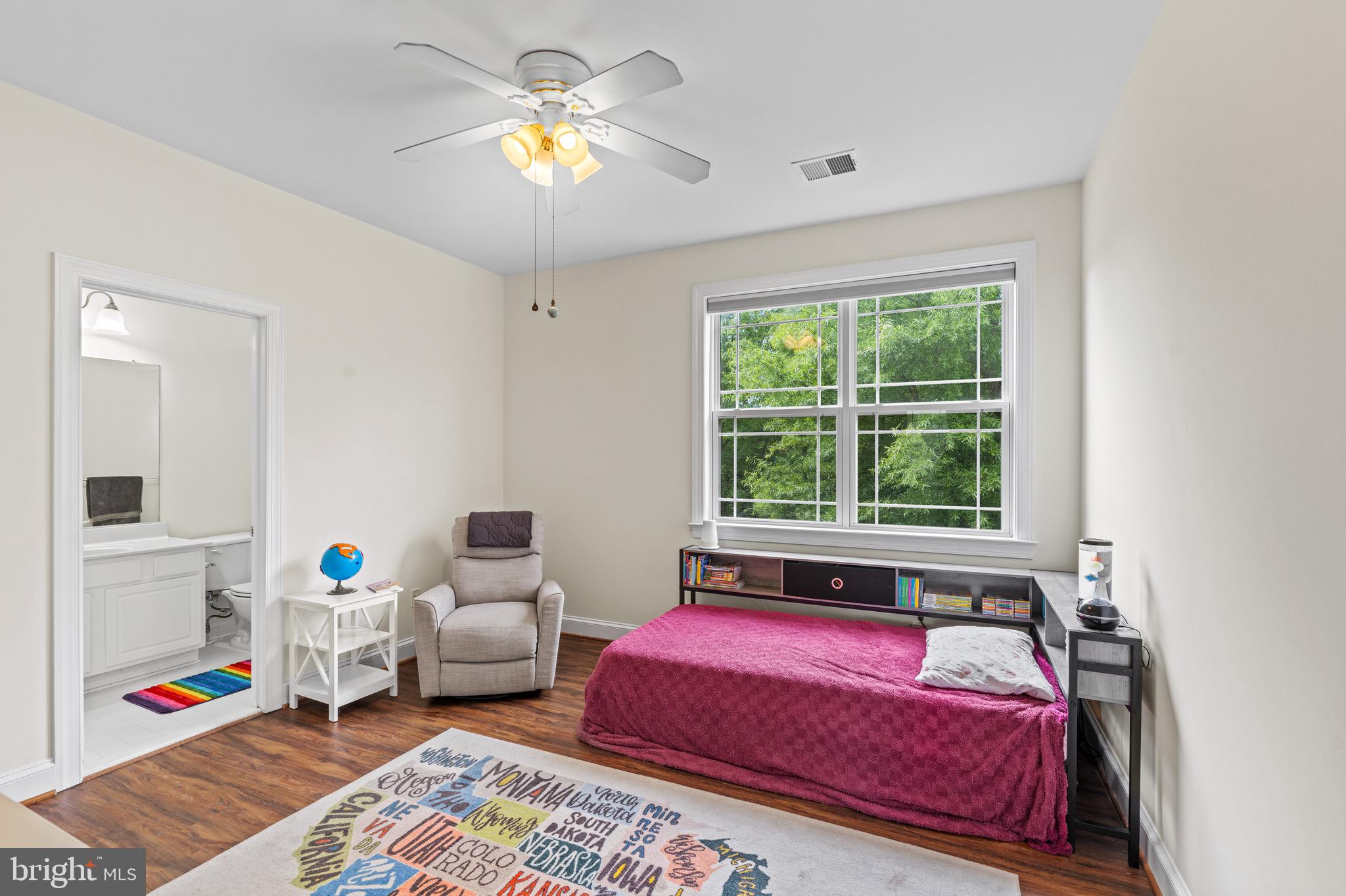 LAUREL HILL LANDBAY - Residential