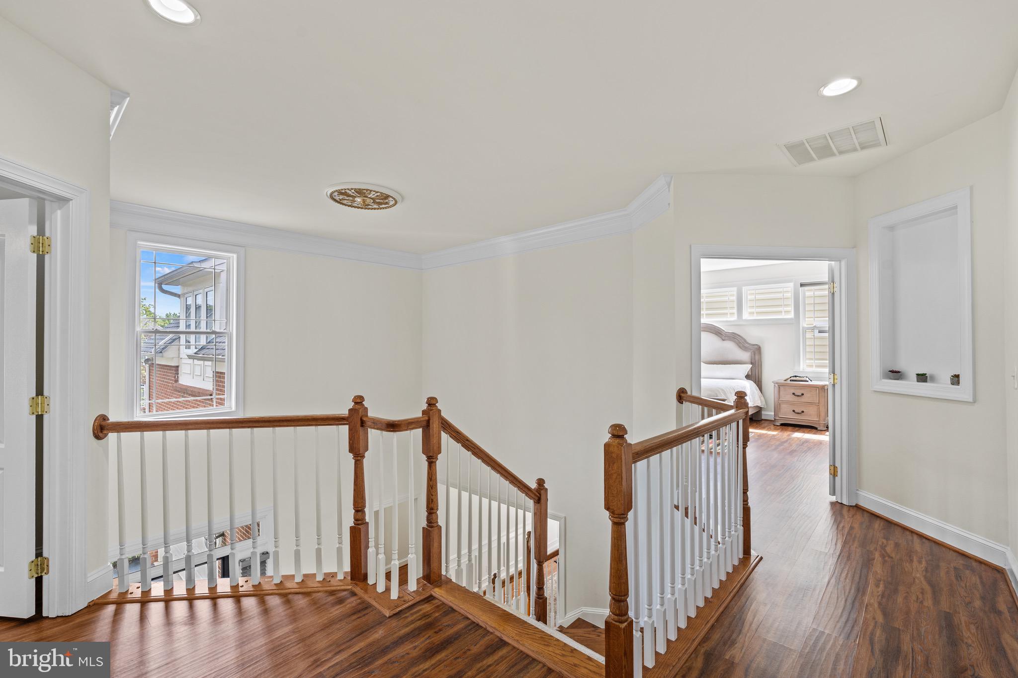LAUREL HILL LANDBAY - Residential