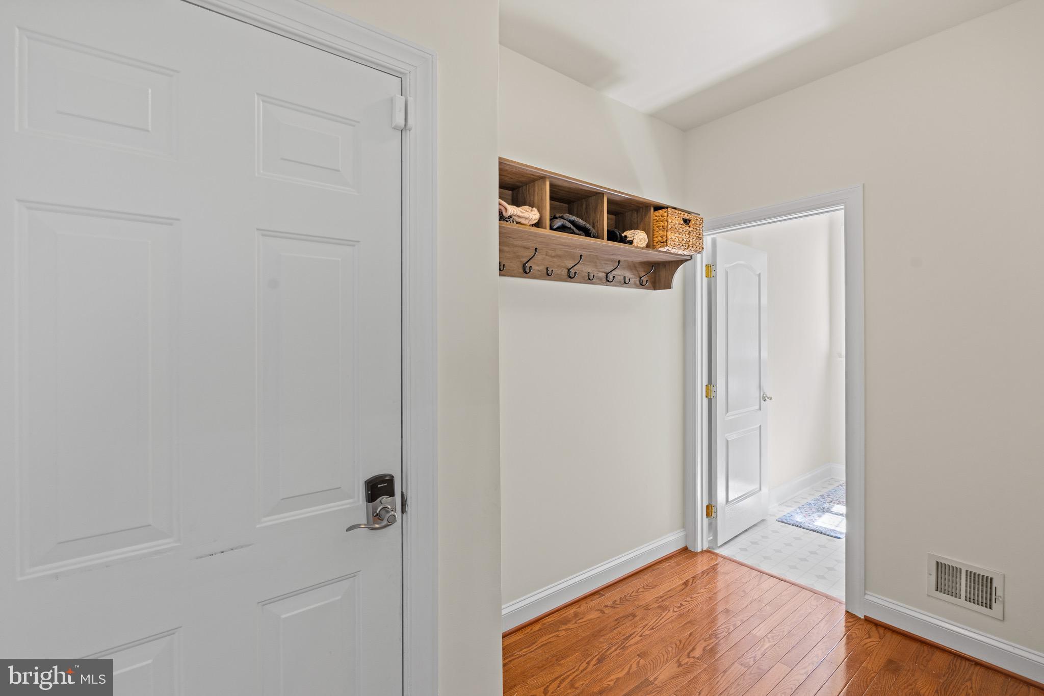 LAUREL HILL LANDBAY - Residential