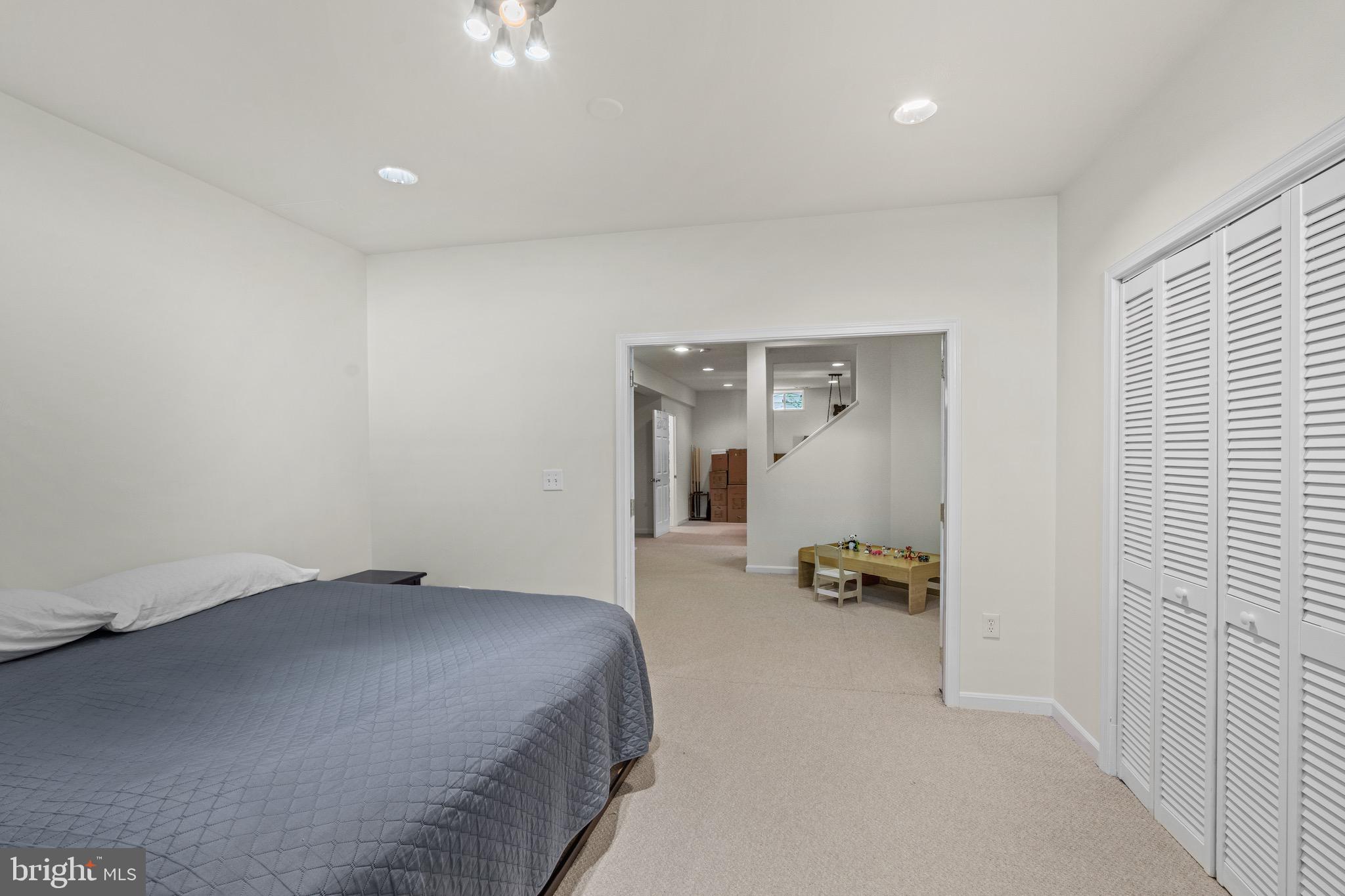 LAUREL HILL LANDBAY - Residential