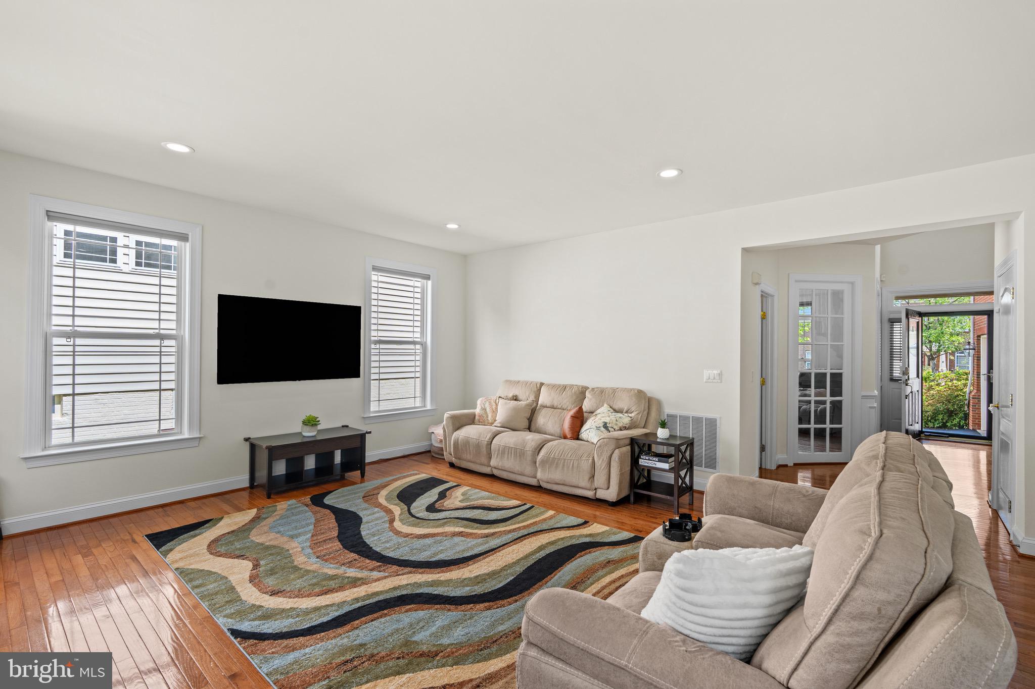 LAUREL HILL LANDBAY - Residential