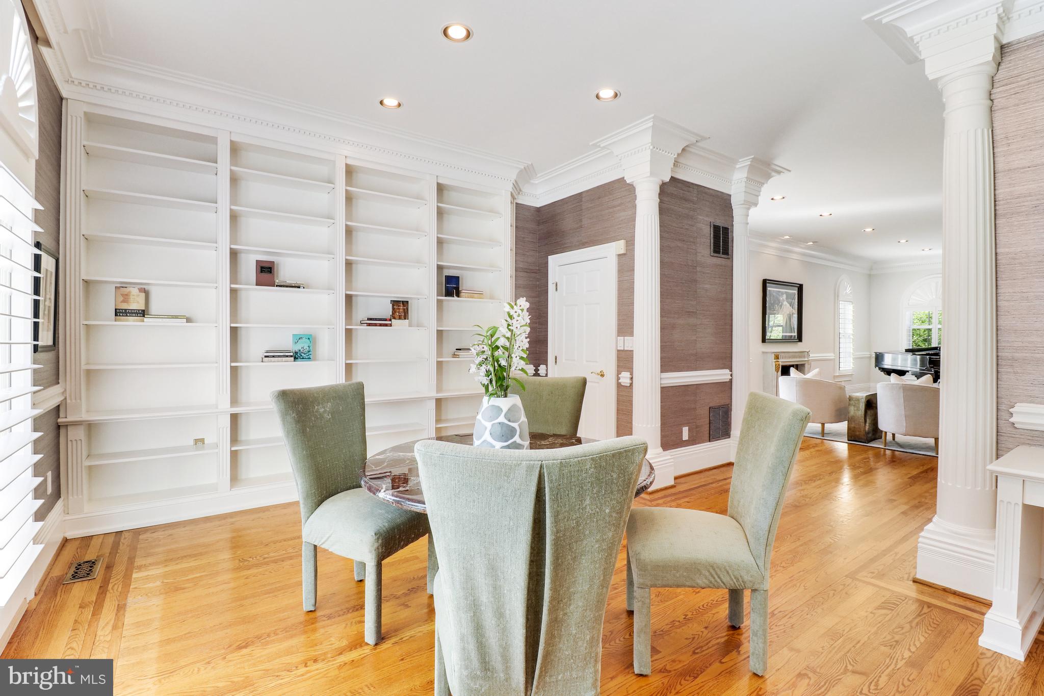 LANGLEY FOREST - Residential