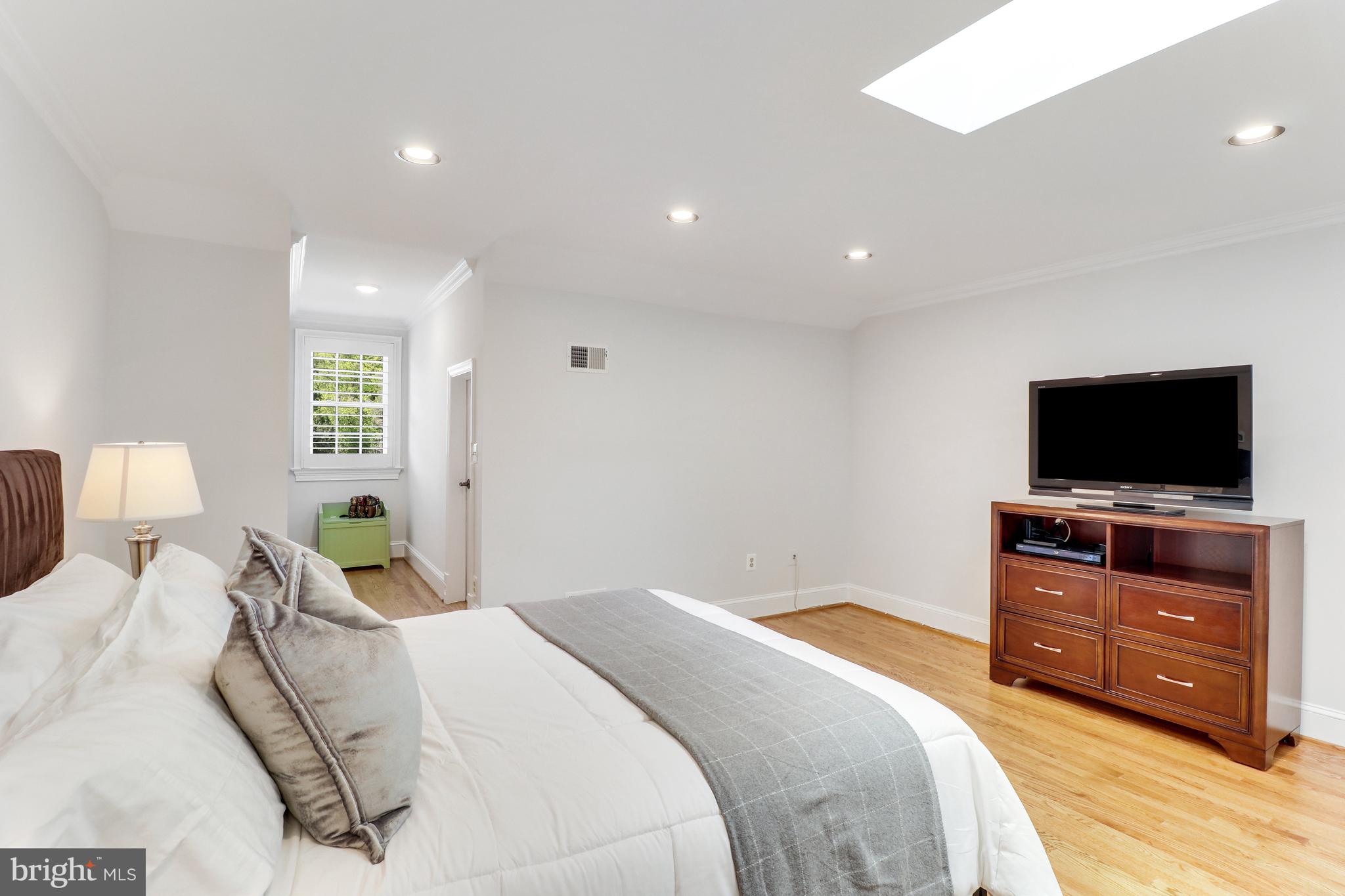 LANGLEY FOREST - Residential