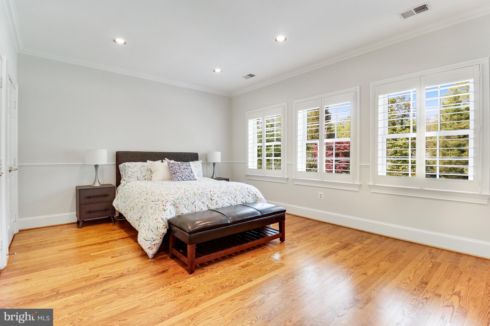 LANGLEY FOREST - Residential