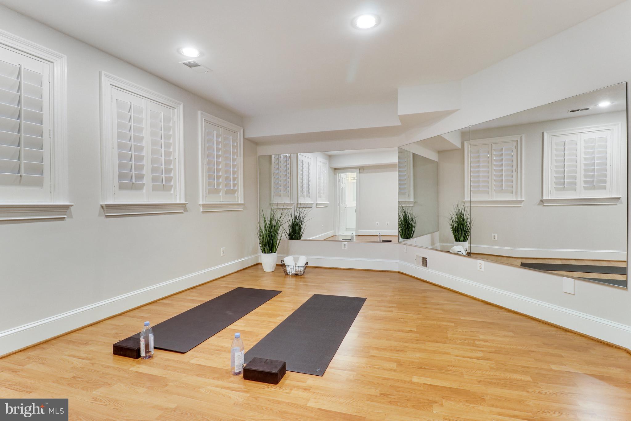 LANGLEY FOREST - Residential