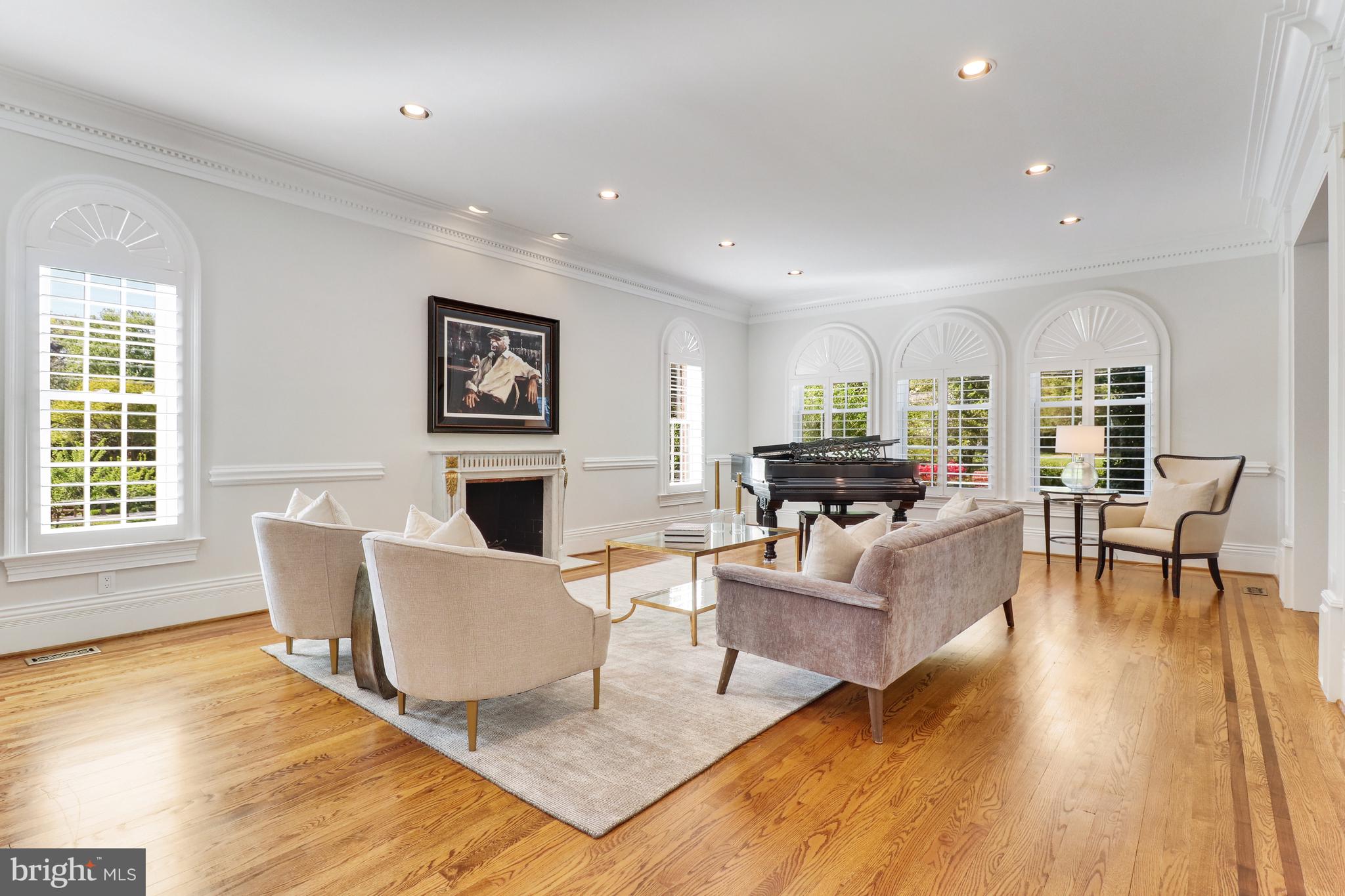 LANGLEY FOREST - Residential