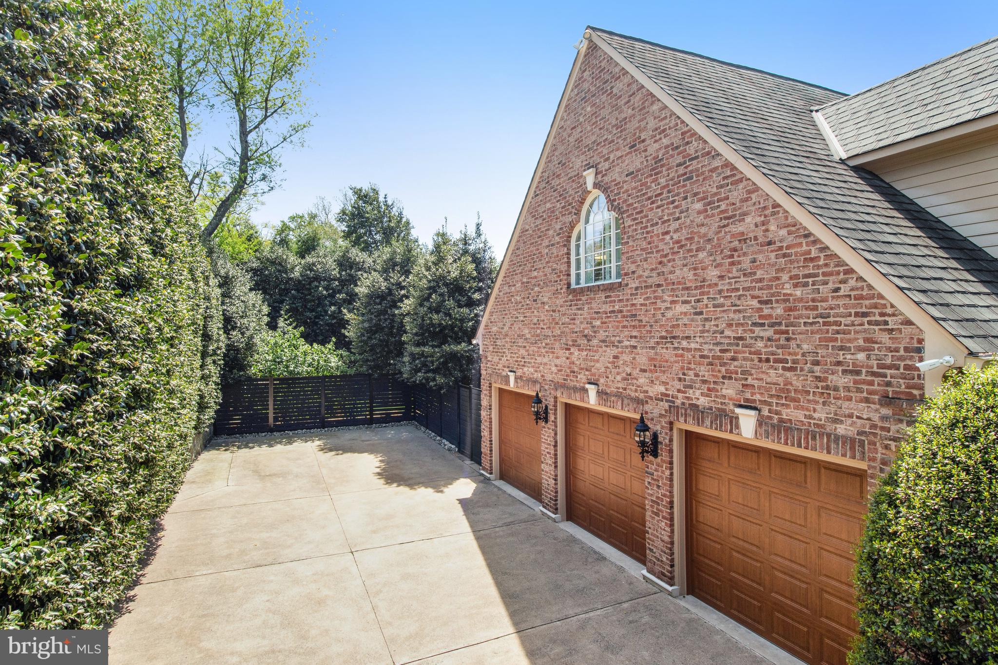 LANGLEY FOREST - Residential