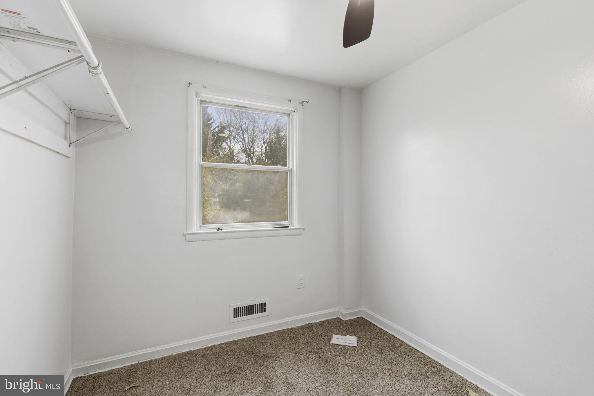 CHINQUAPIN PARK - Residential