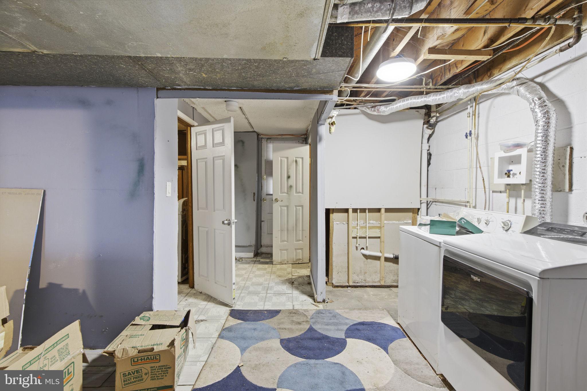 CHINQUAPIN PARK - Residential