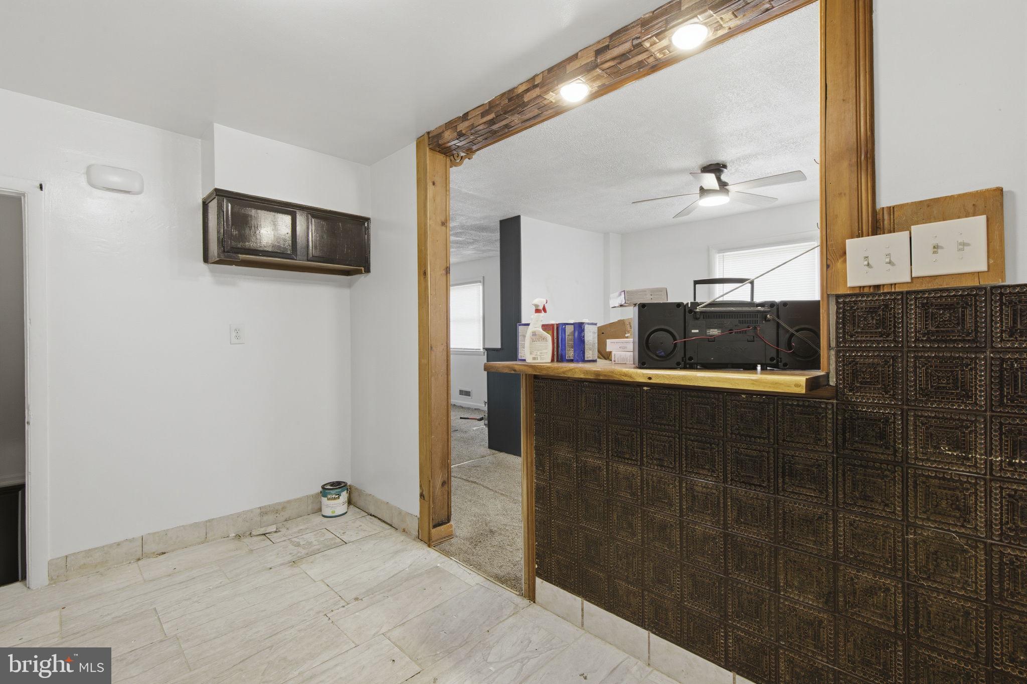 CHINQUAPIN PARK - Residential