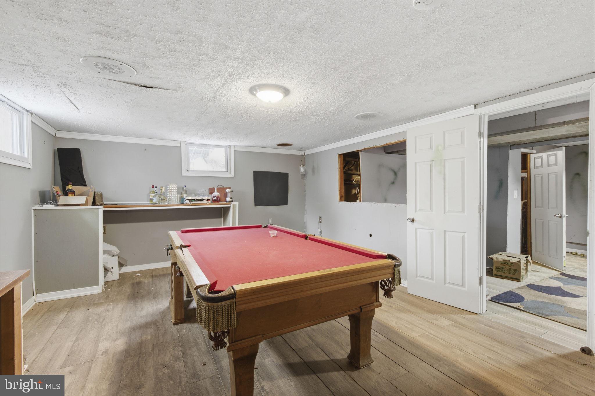 CHINQUAPIN PARK - Residential