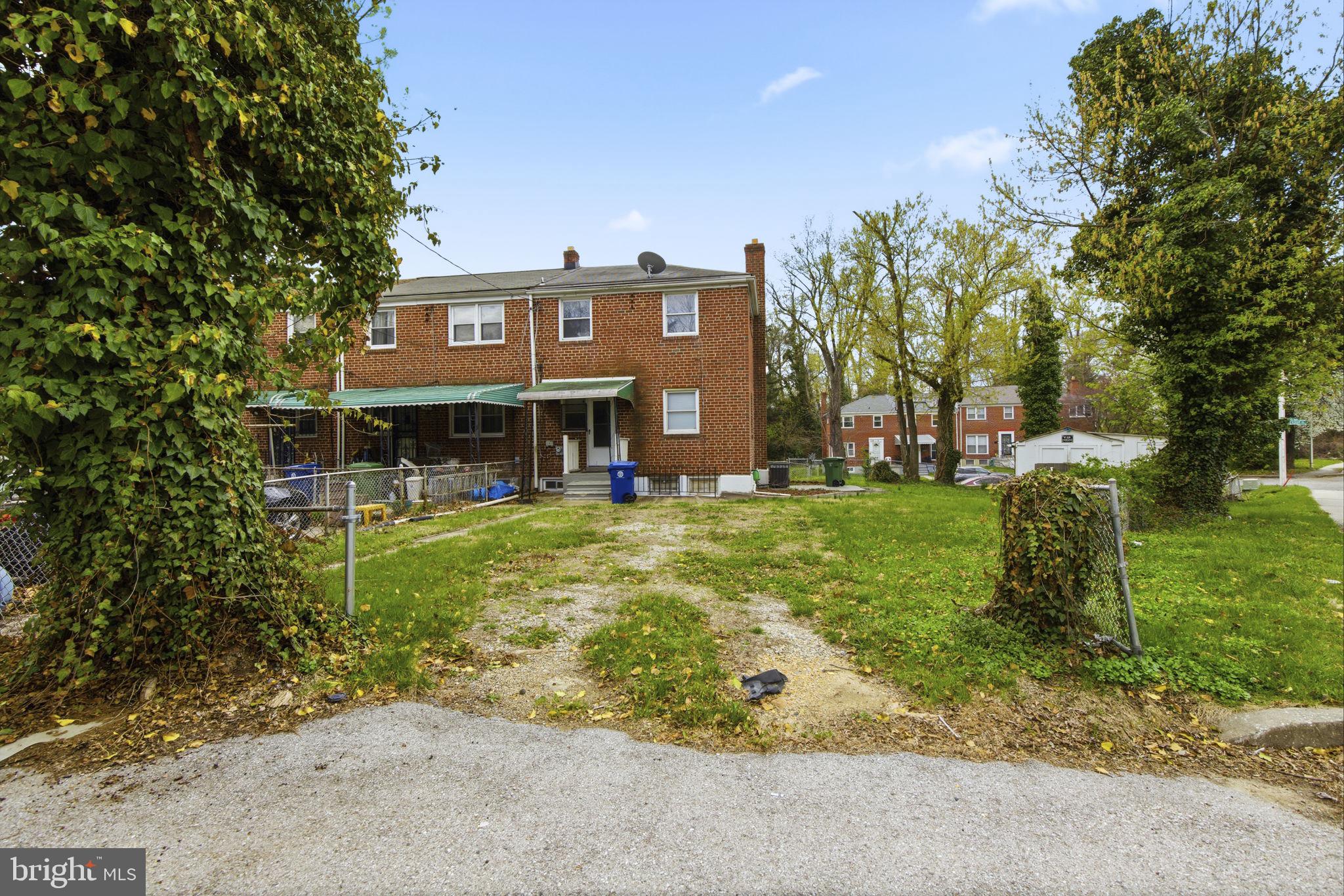 CHINQUAPIN PARK - Residential