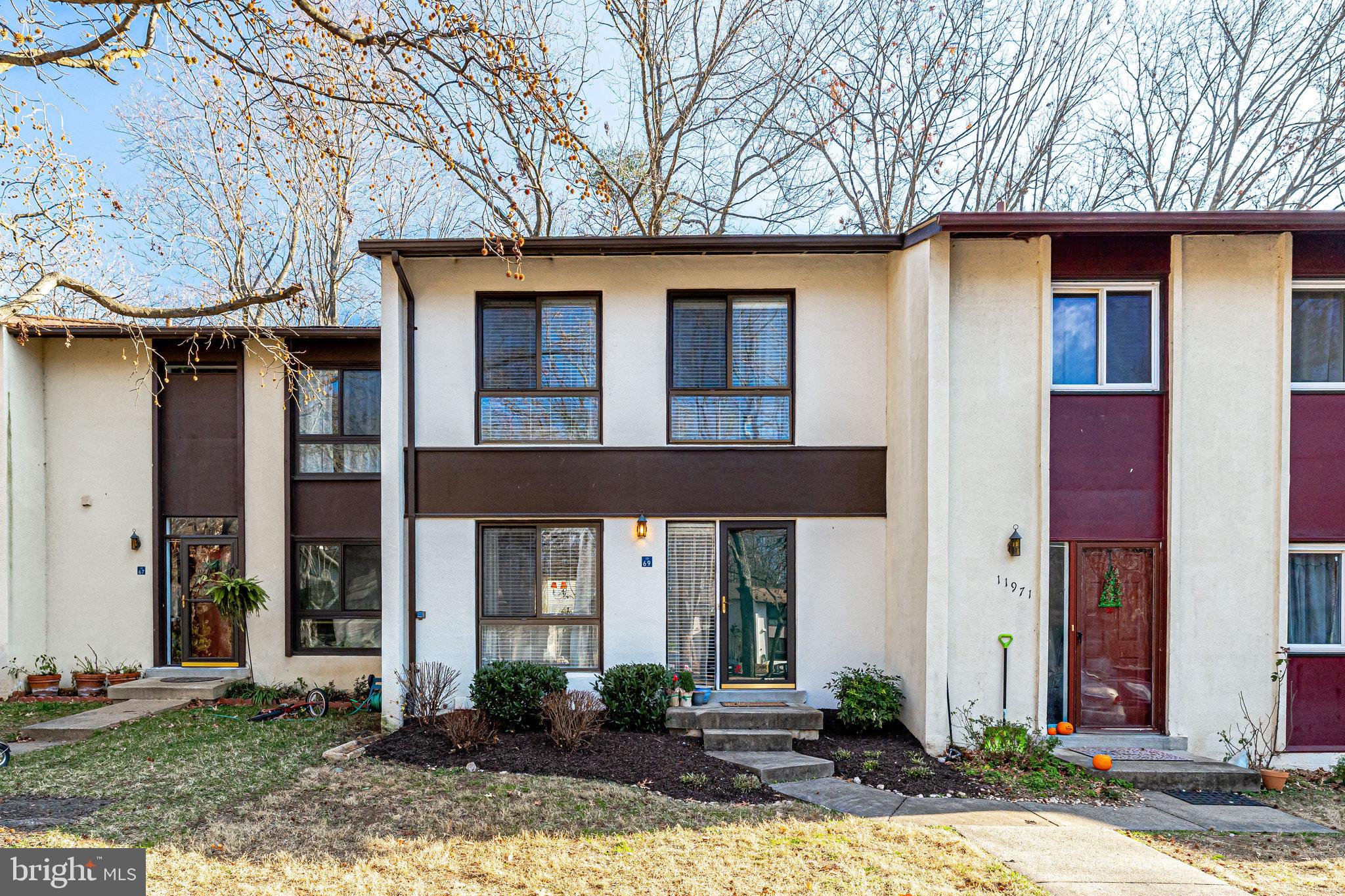 RESTON - Residential