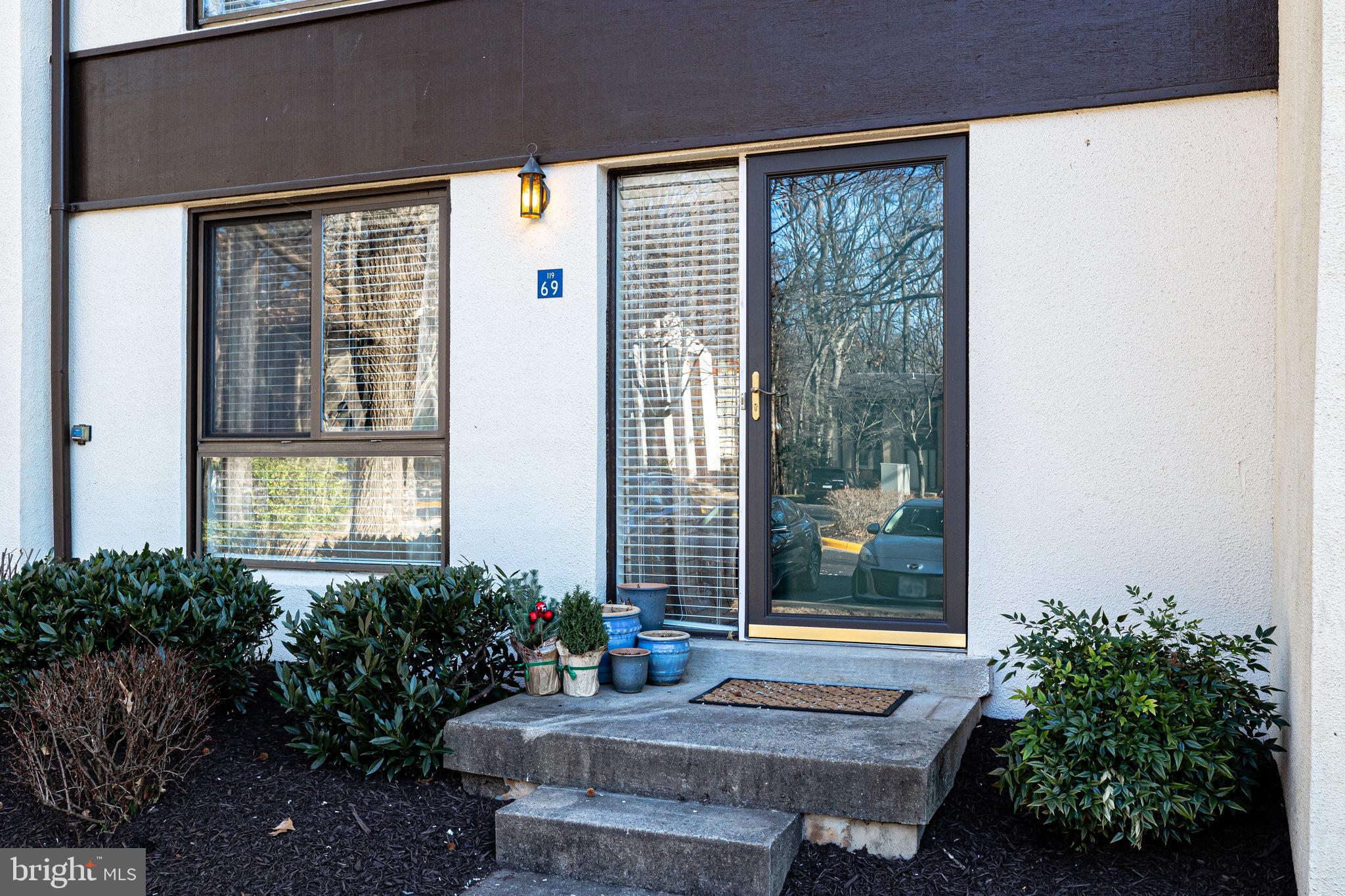 RESTON - Residential