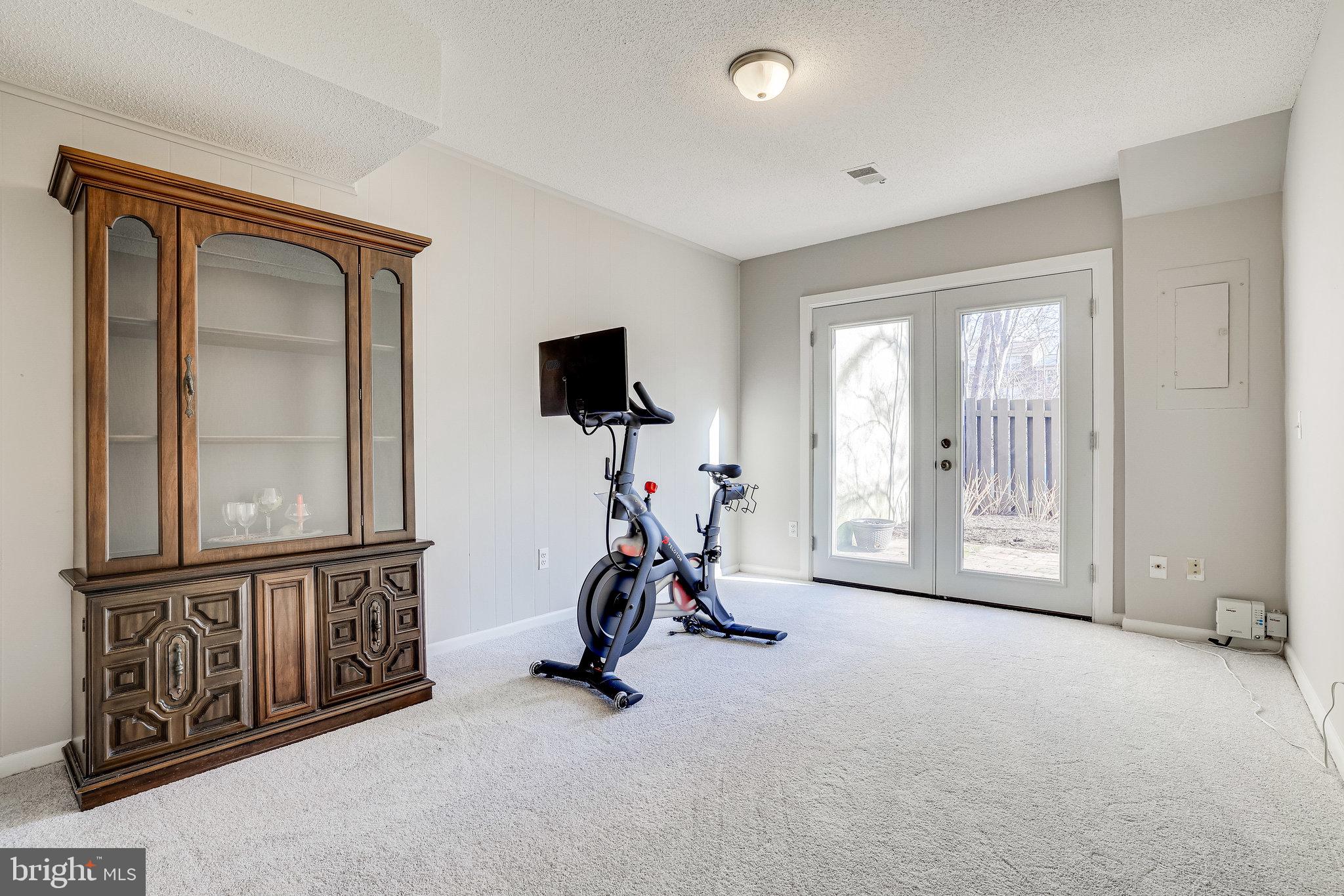 RESTON - Residential