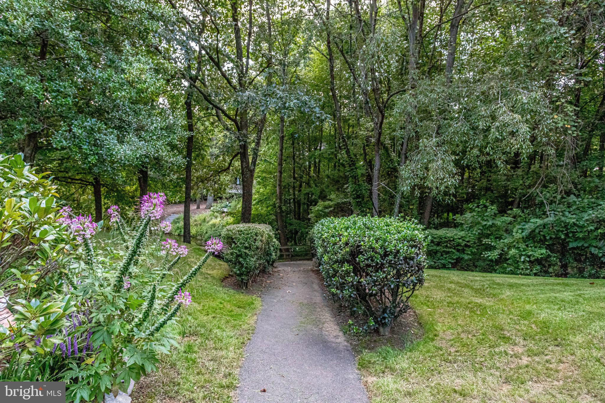 RESTON - Residential