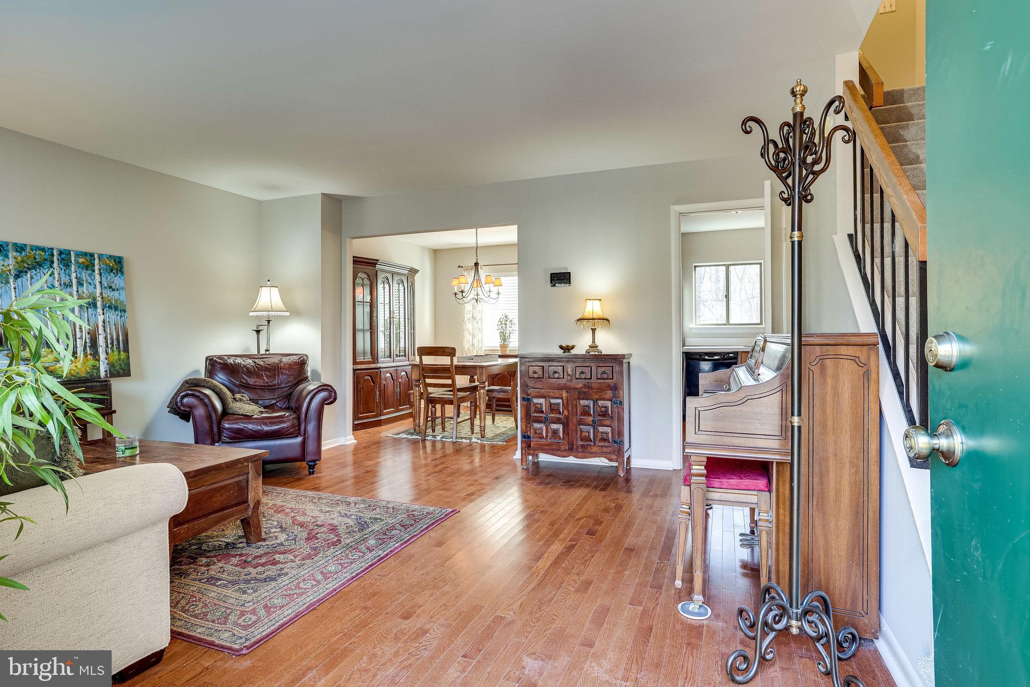 RESTON - Residential