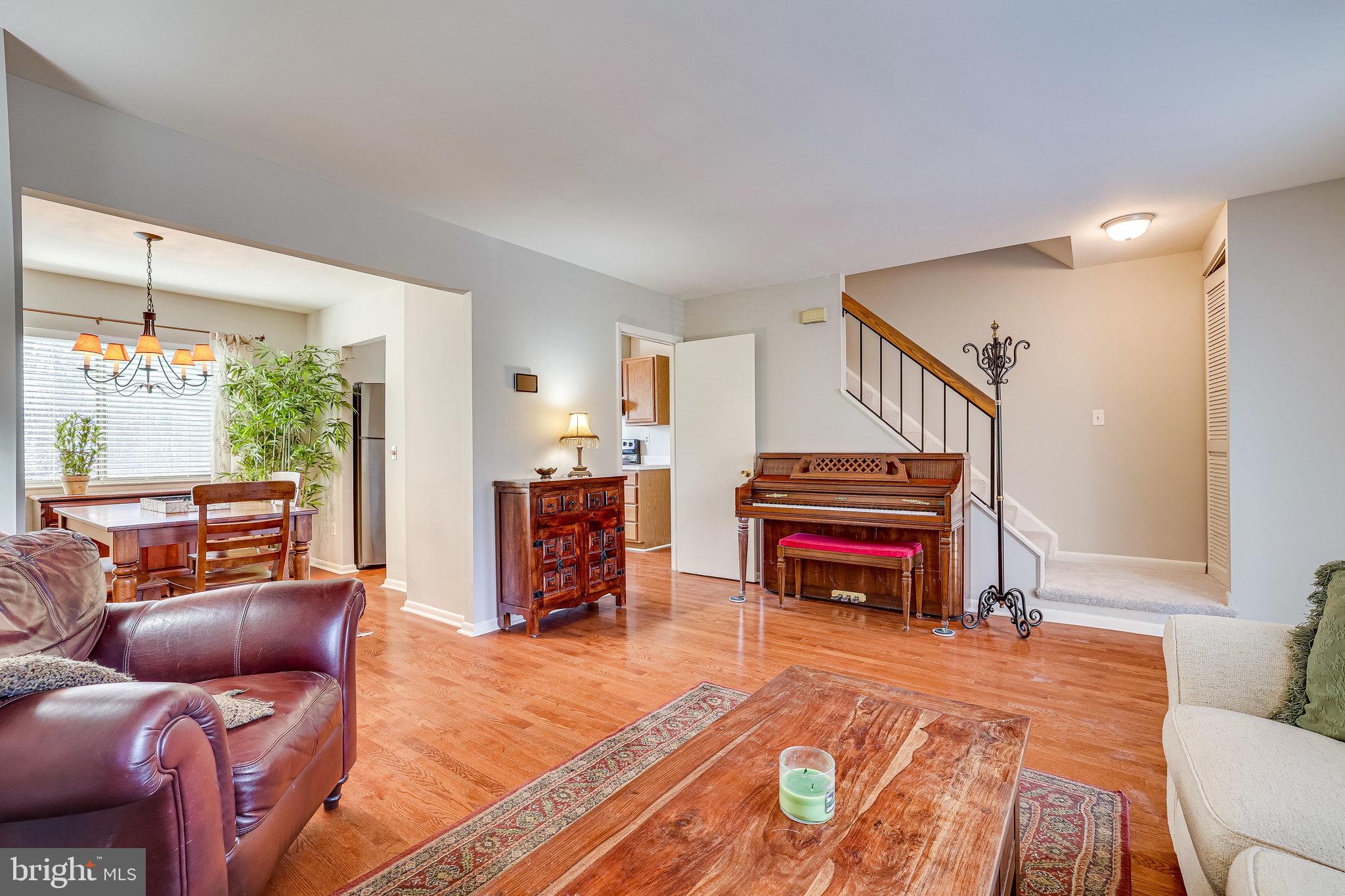 RESTON - Residential