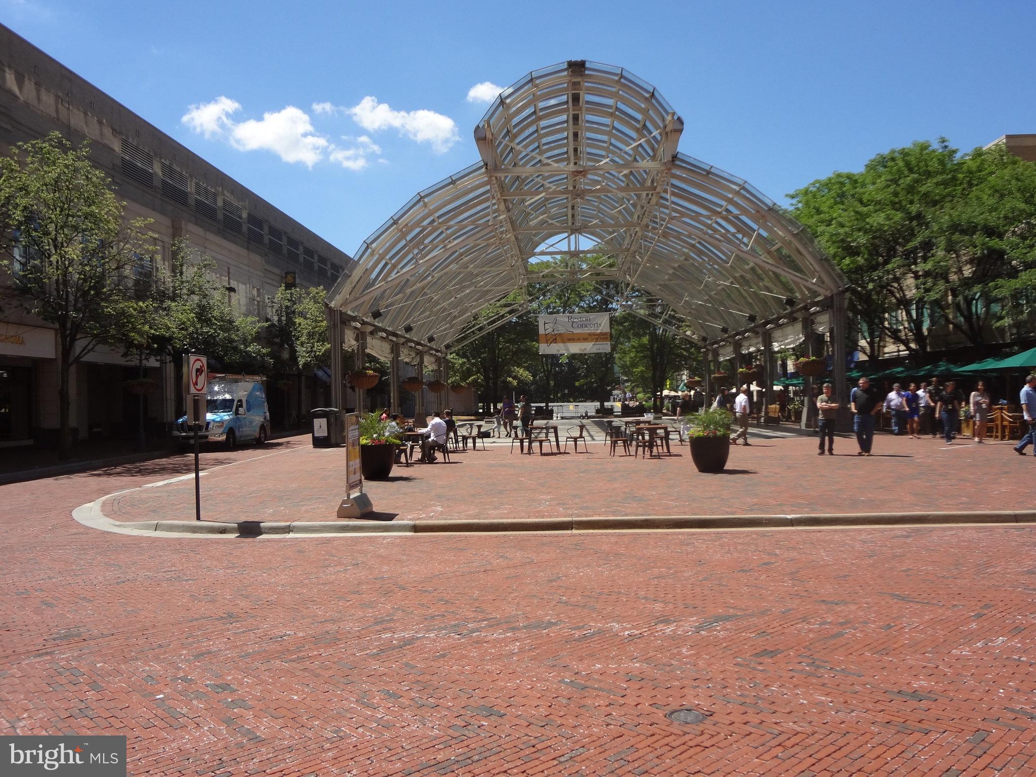 RESTON - Residential