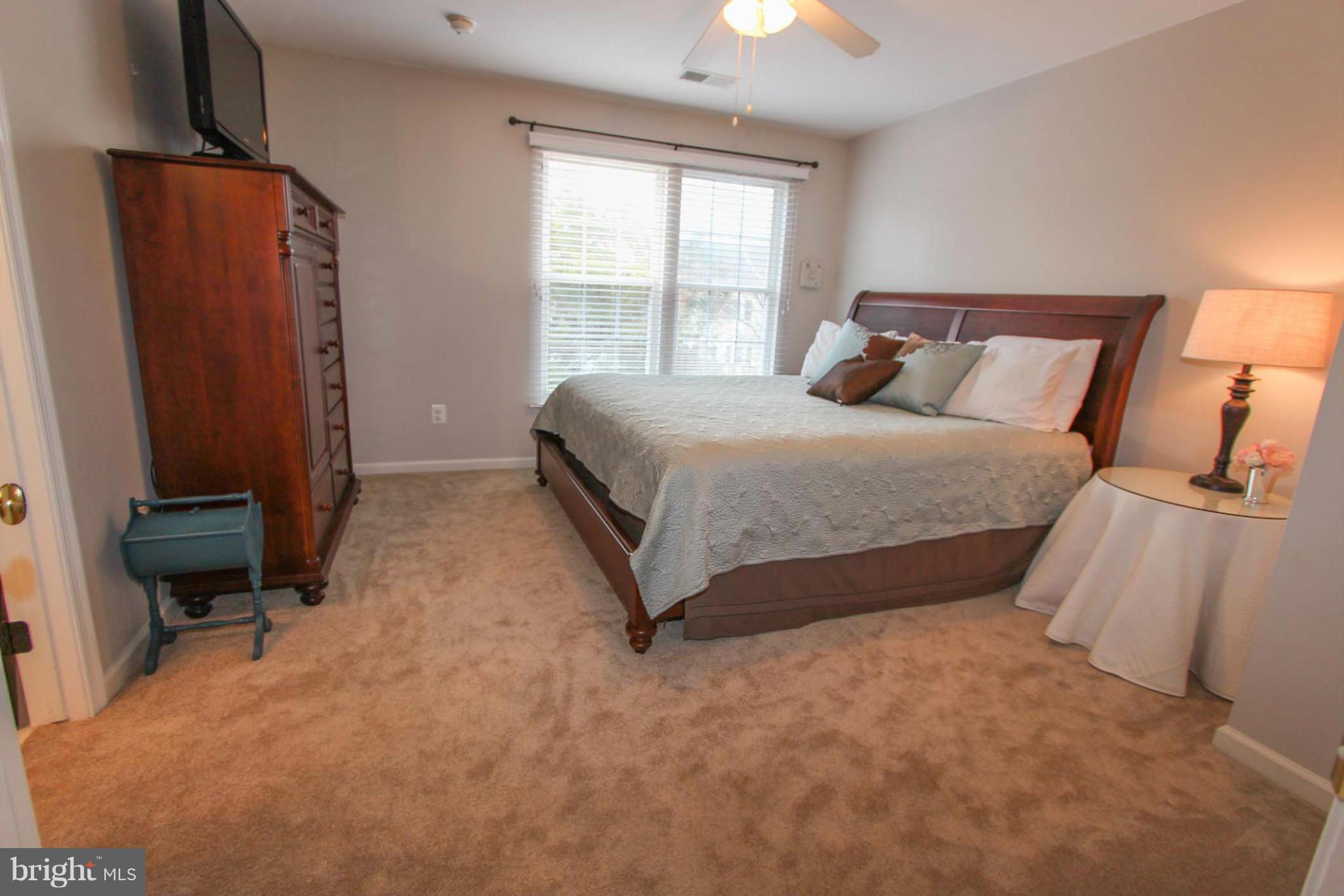 SOUTH RIDING - Residential
