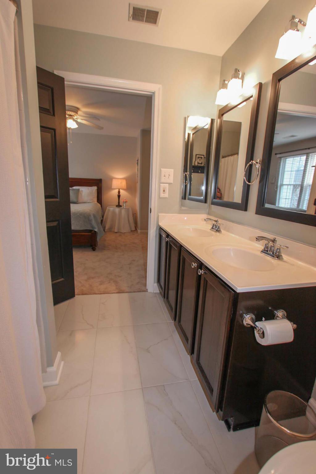 SOUTH RIDING - Residential