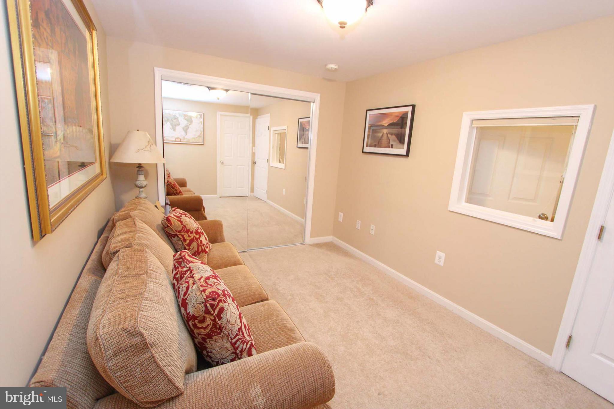 SOUTH RIDING - Residential
