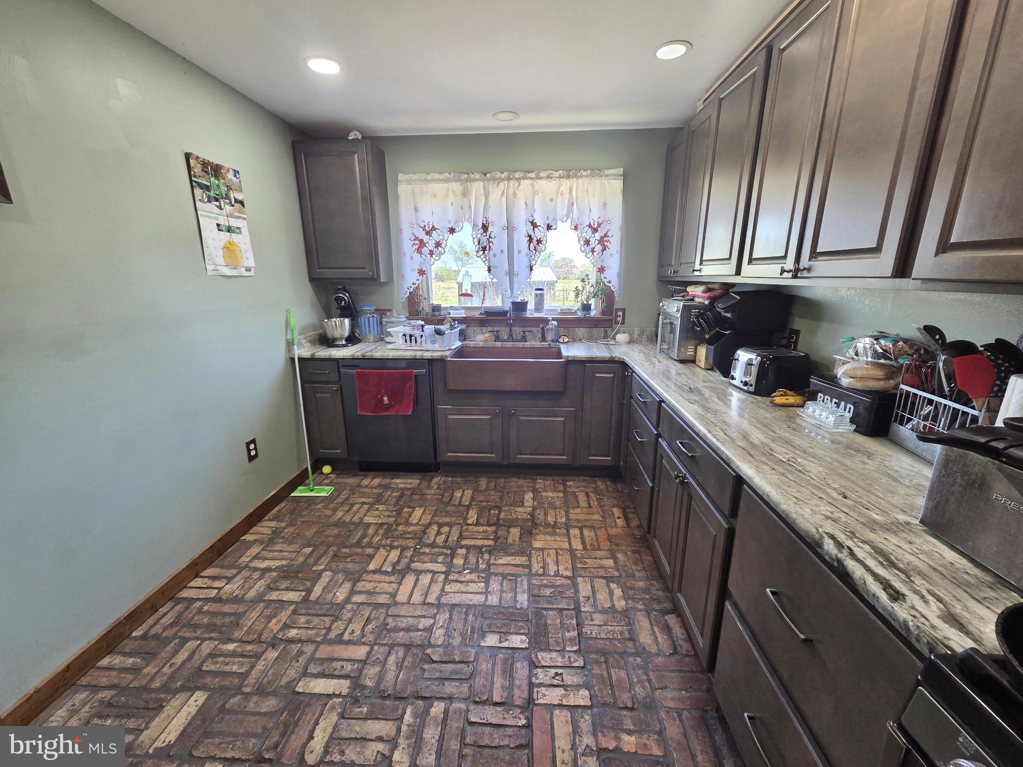 5125 RHODESDALE ROAD