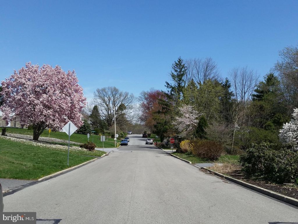 Photo of 51 Park Vallei Lane, BROOKHAVEN, PA 19015 (MLS # PADE2115112)
