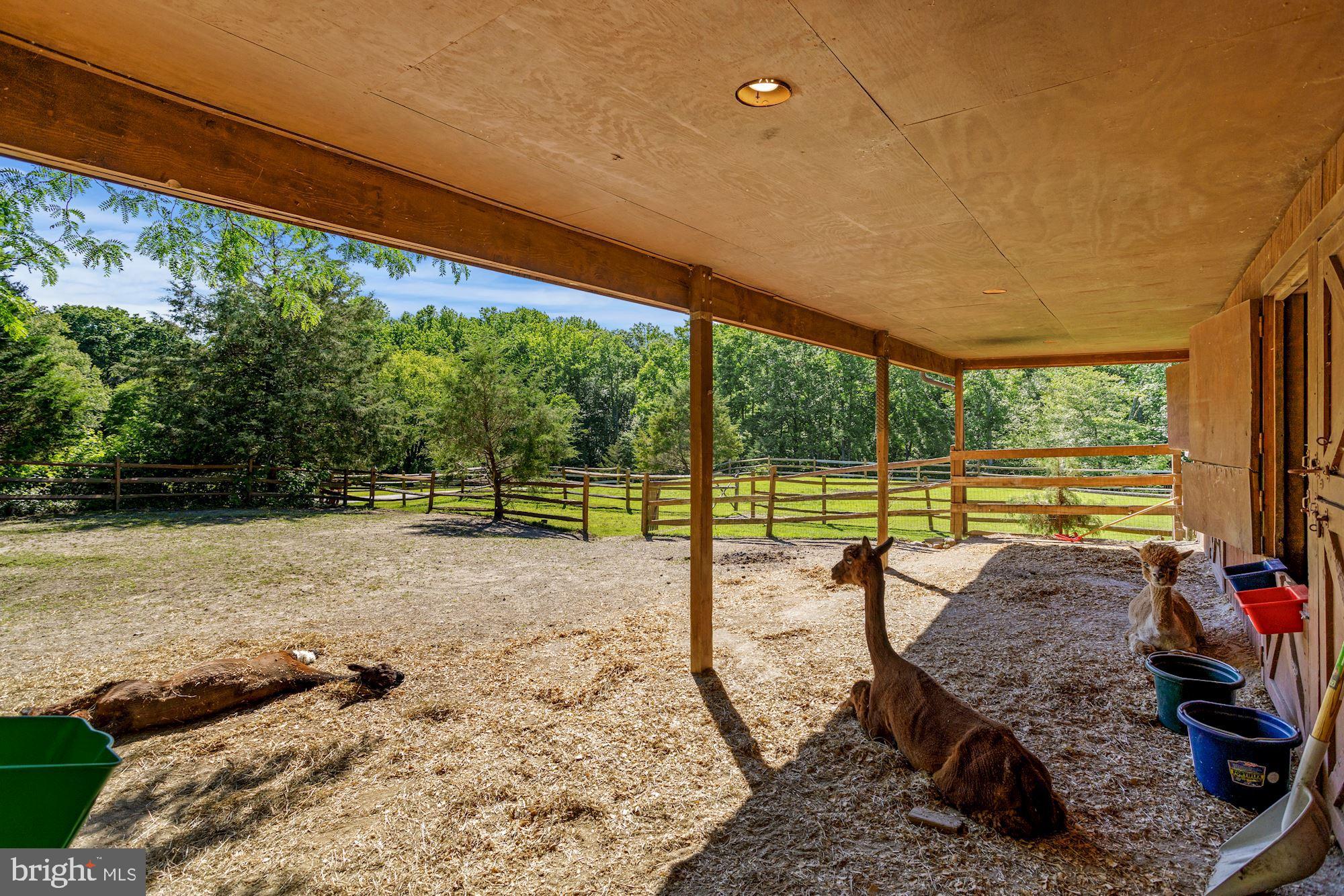 CREST LANDING - Residential