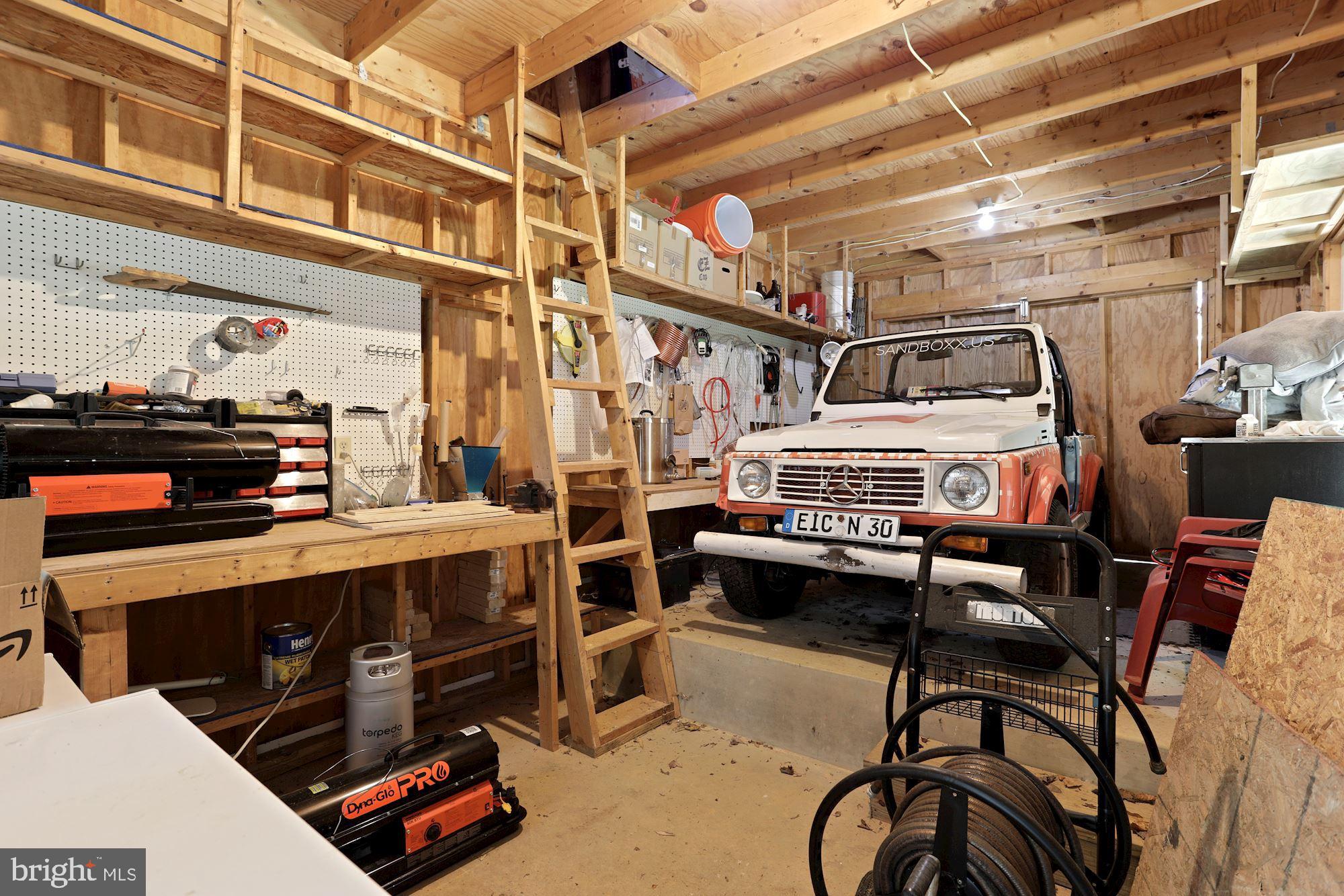 CREST LANDING - Residential