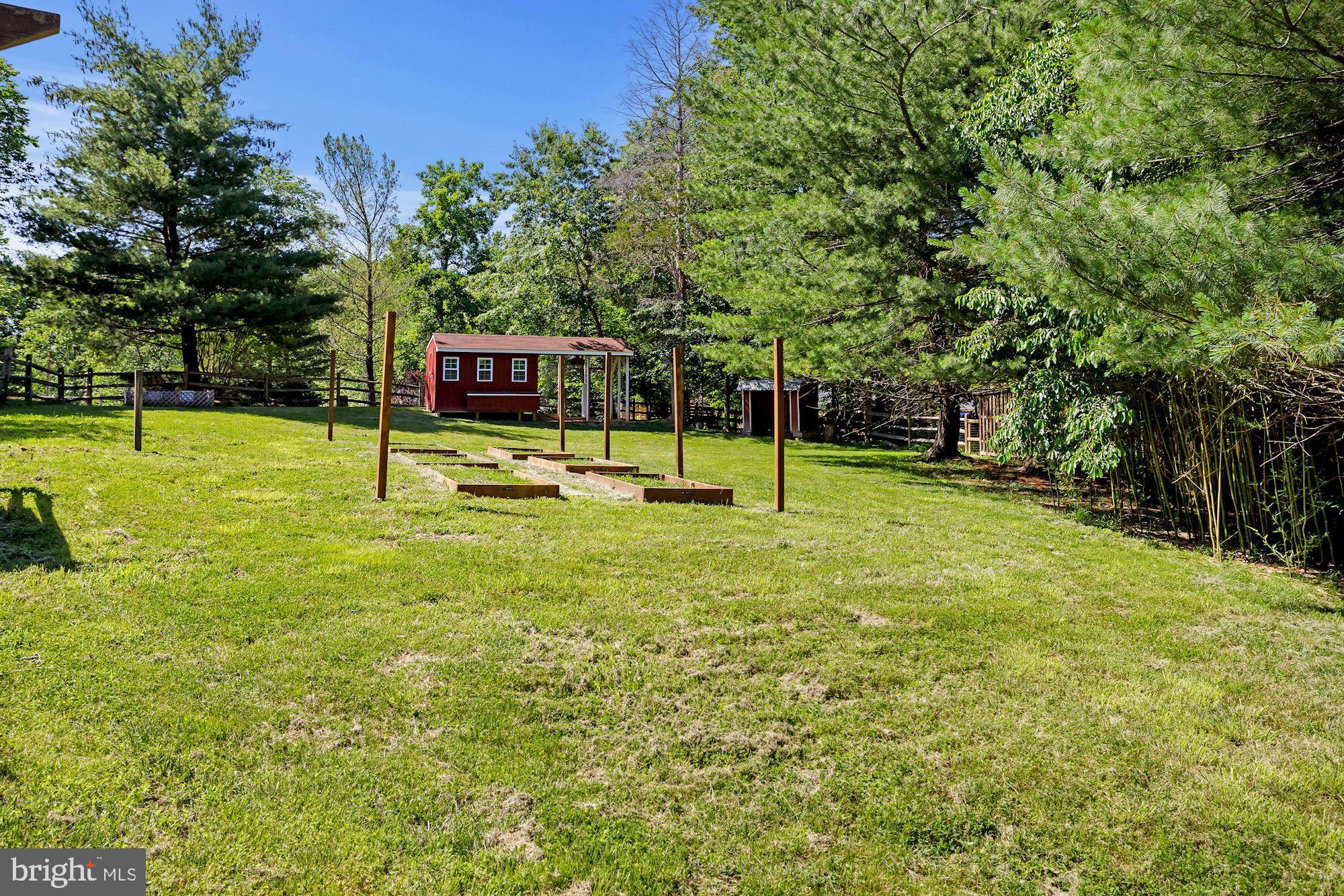 CREST LANDING - Residential