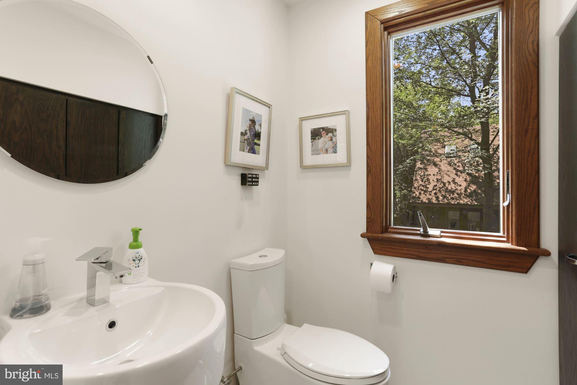 CREST LANDING - Residential