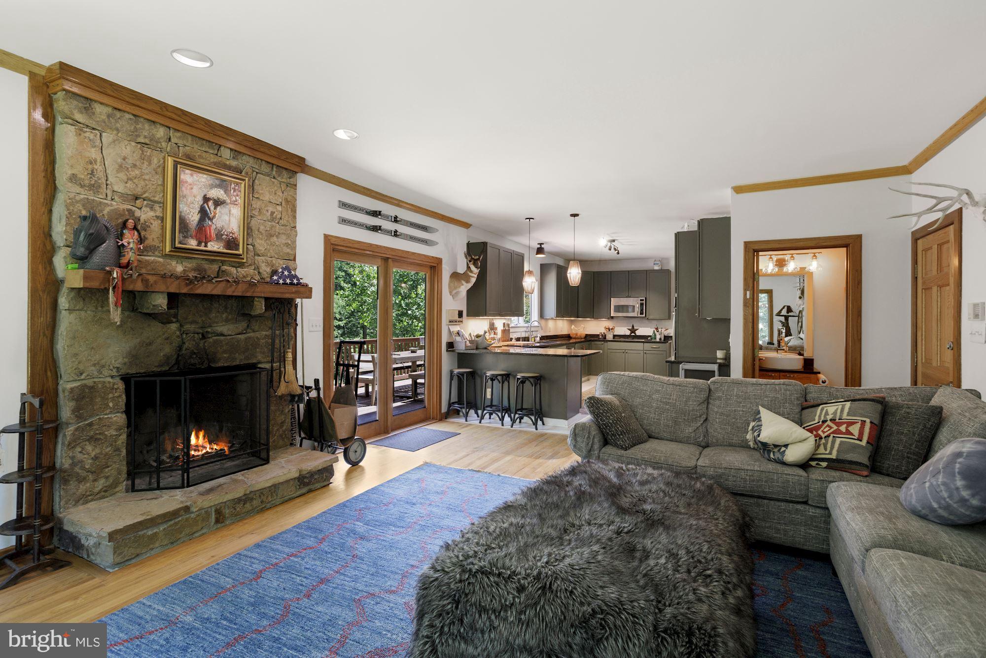 CREST LANDING - Residential