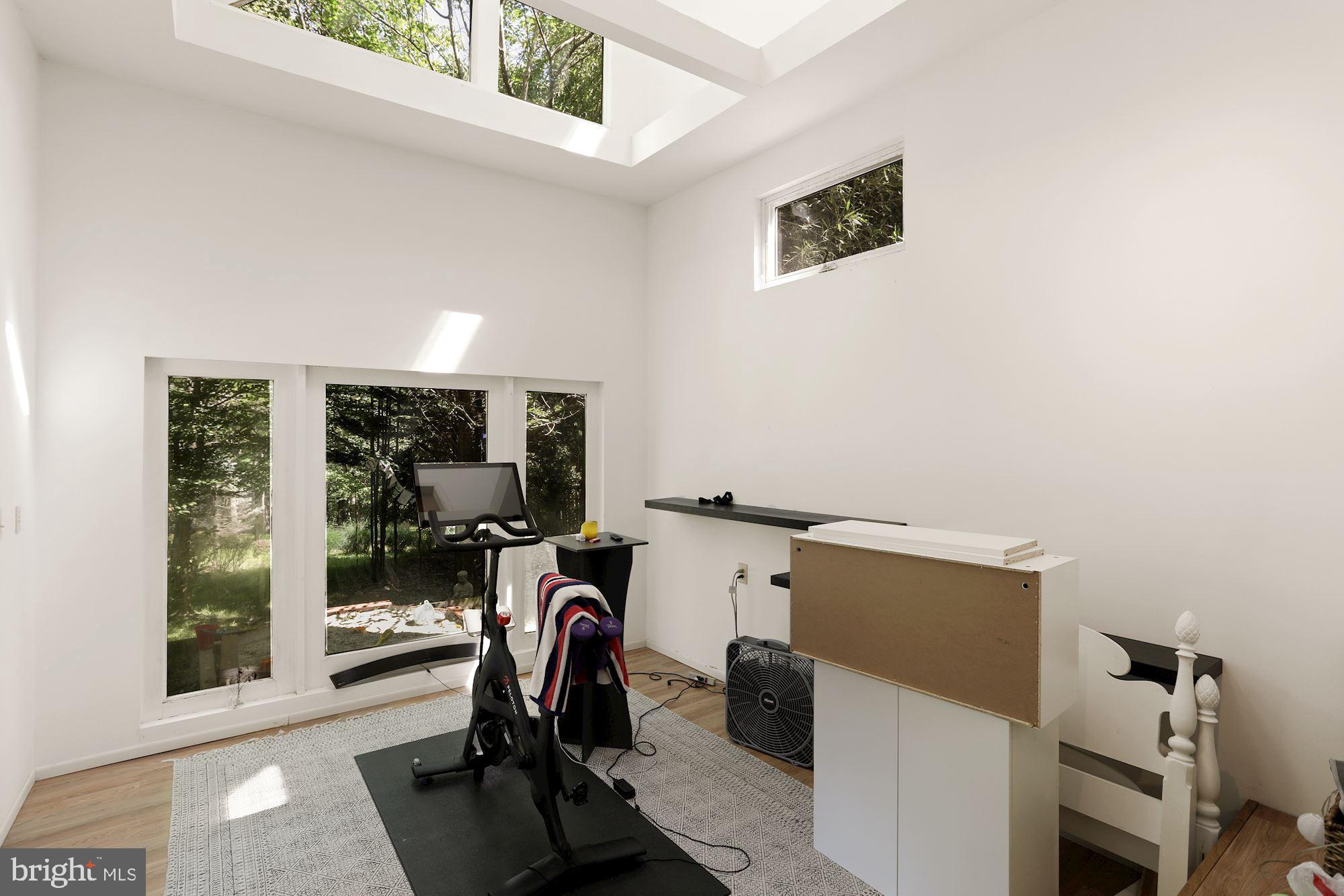 CREST LANDING - Residential