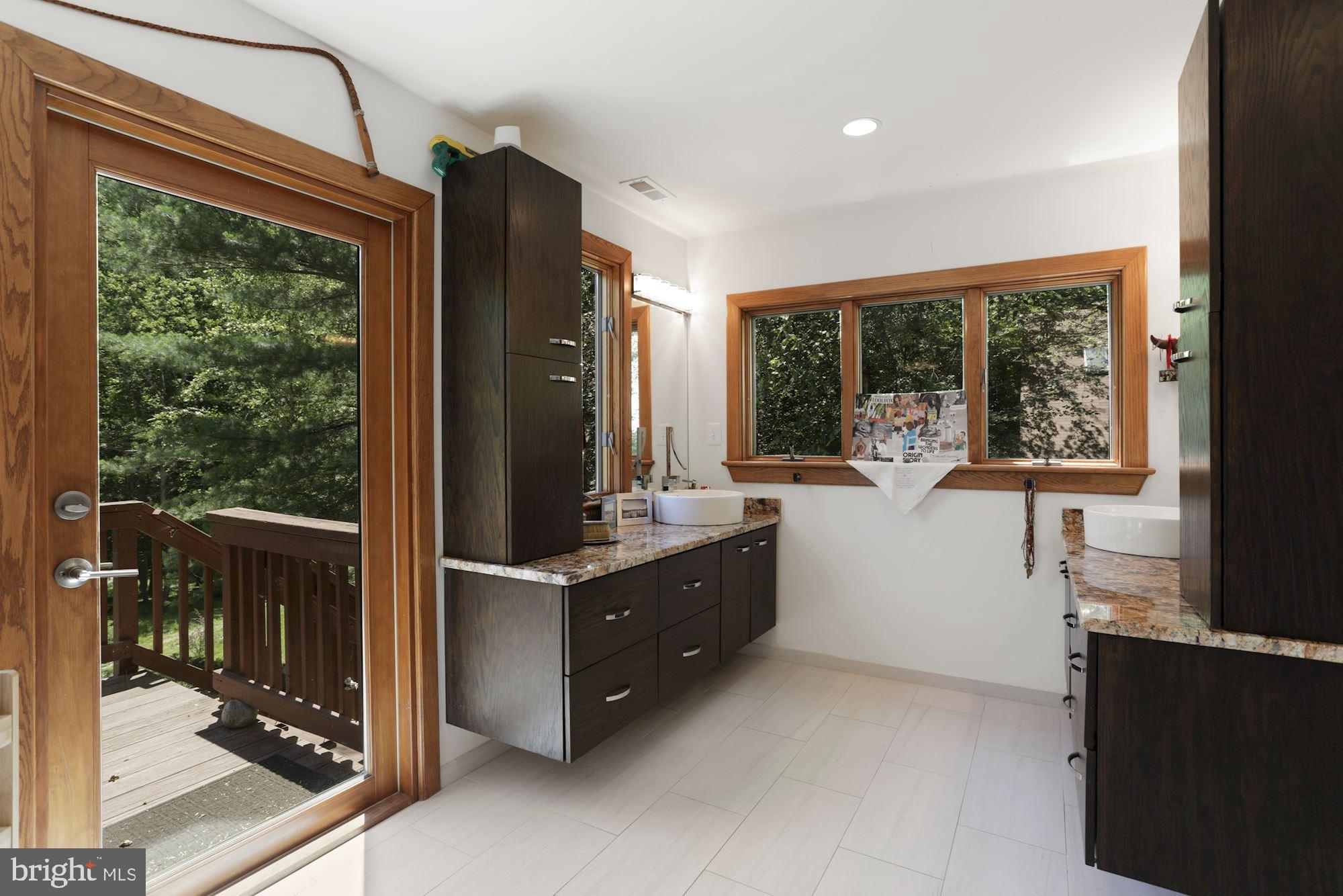 CREST LANDING - Residential