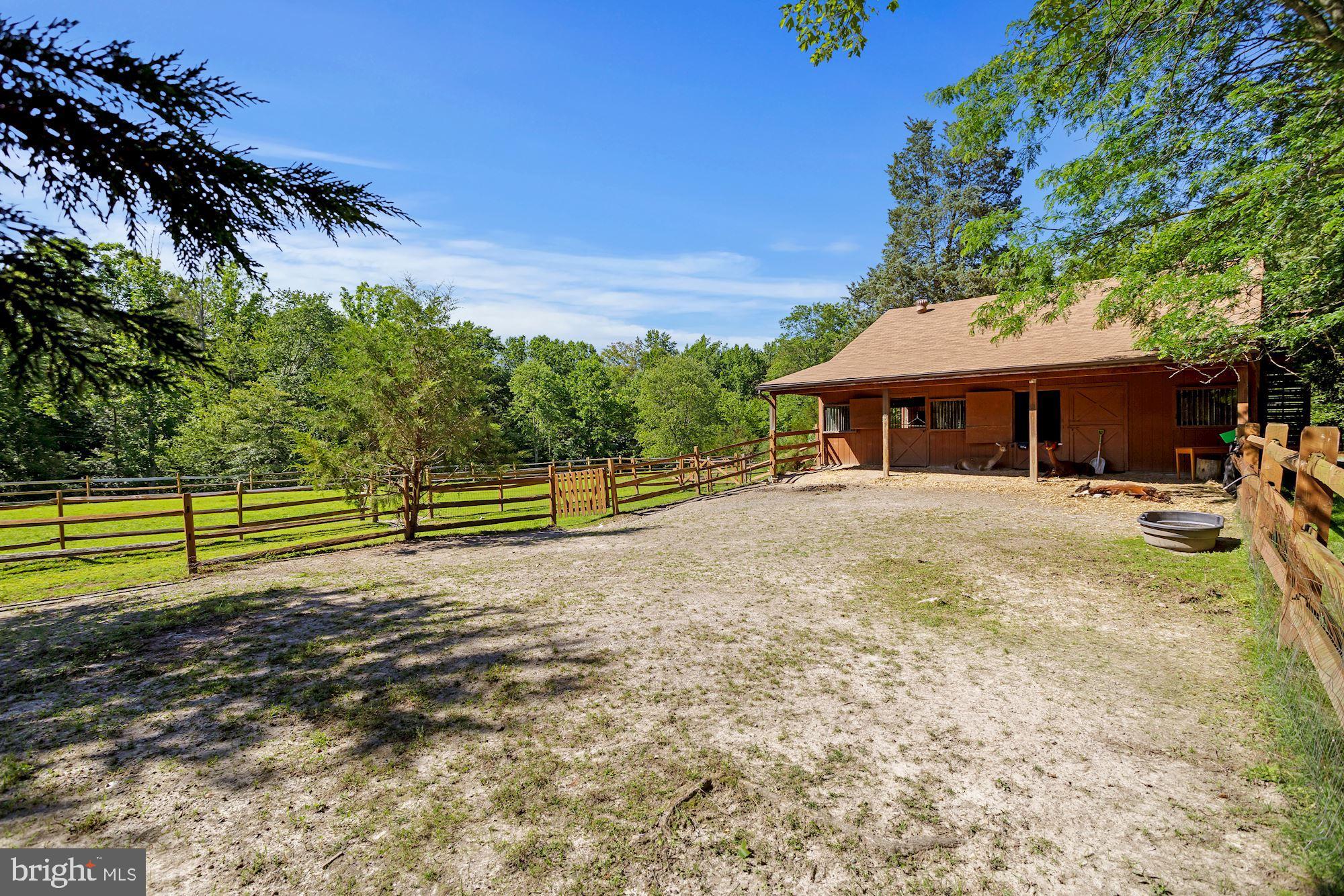 CREST LANDING - Residential