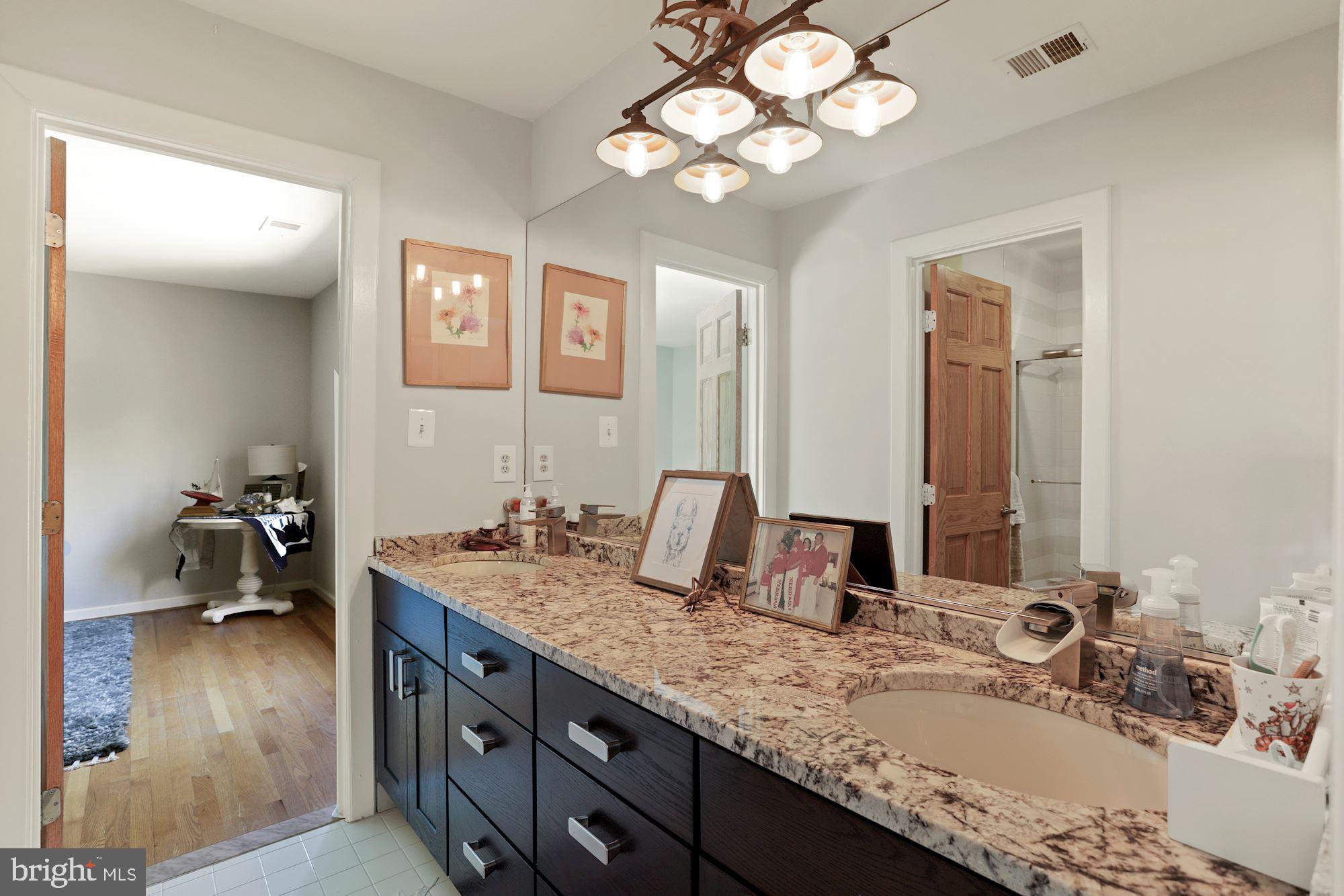 CREST LANDING - Residential