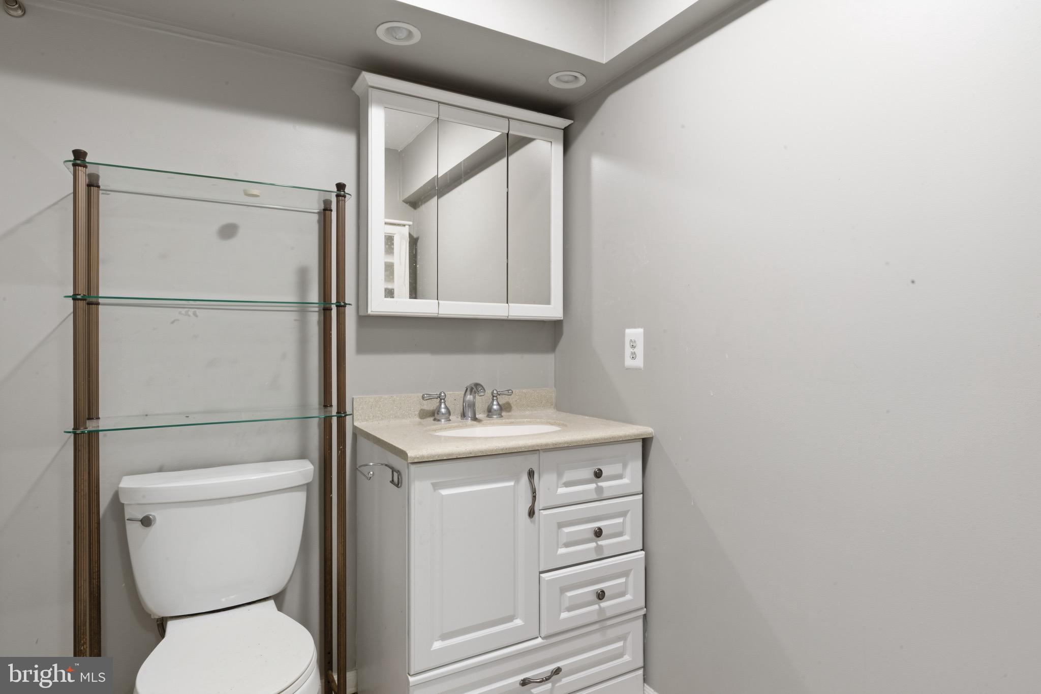 CENTREVILLE GREEN - Residential